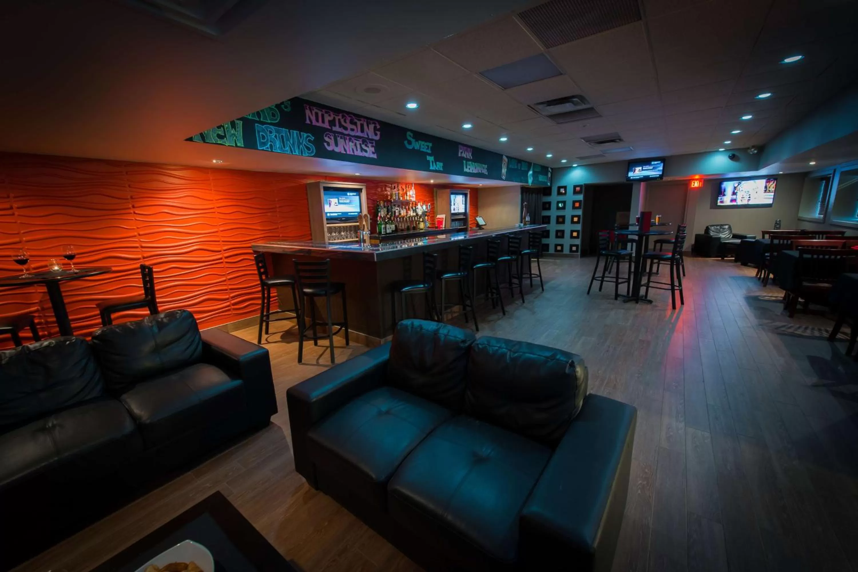 Lounge or bar in Best Western North Bay Hotel & Conference Centre