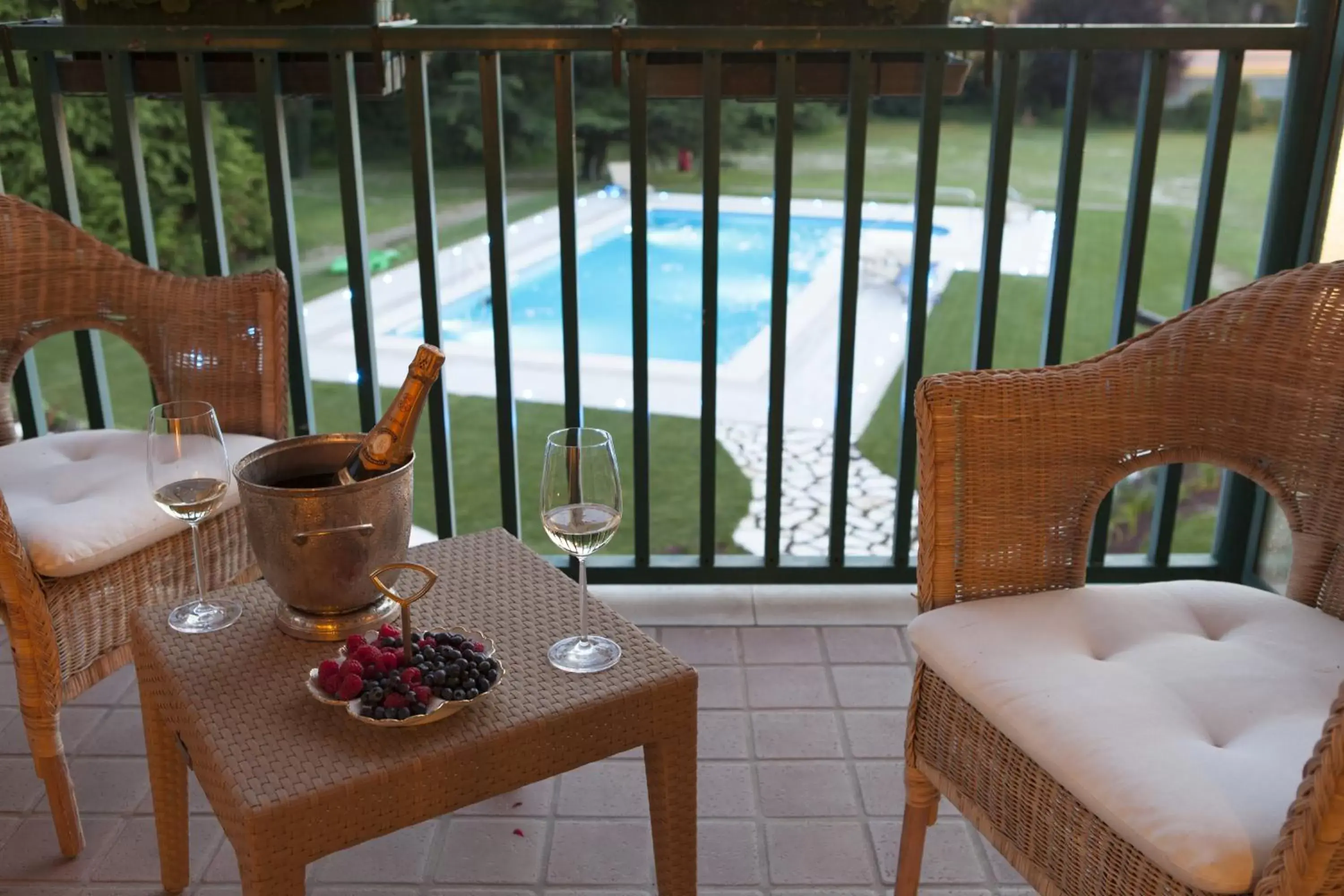 Balcony/Terrace, Pool View in Hotel Al Ponte
