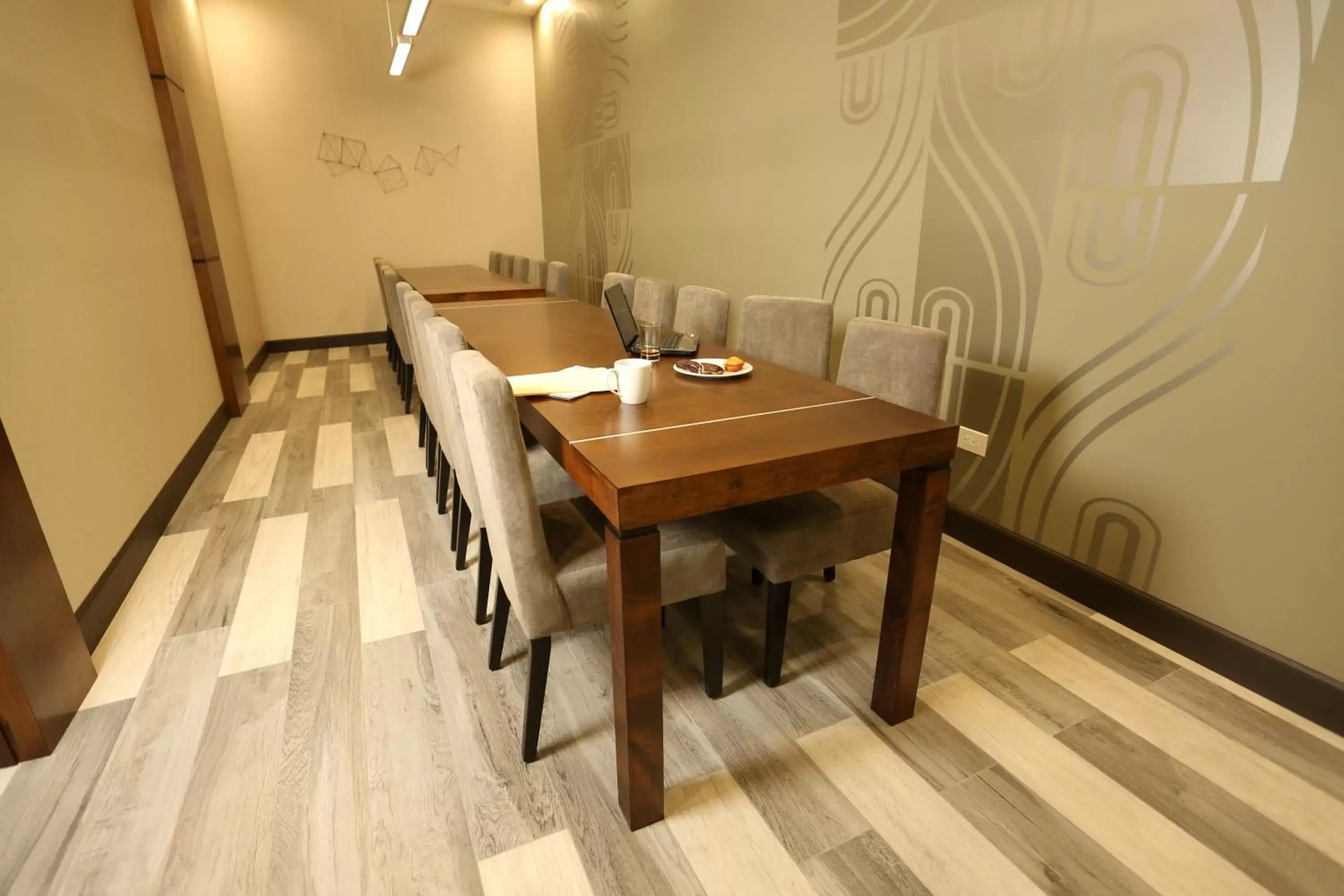 Meeting/conference room, Dining Area in Holiday Inn Express & Suites Mexicali, an IHG Hotel