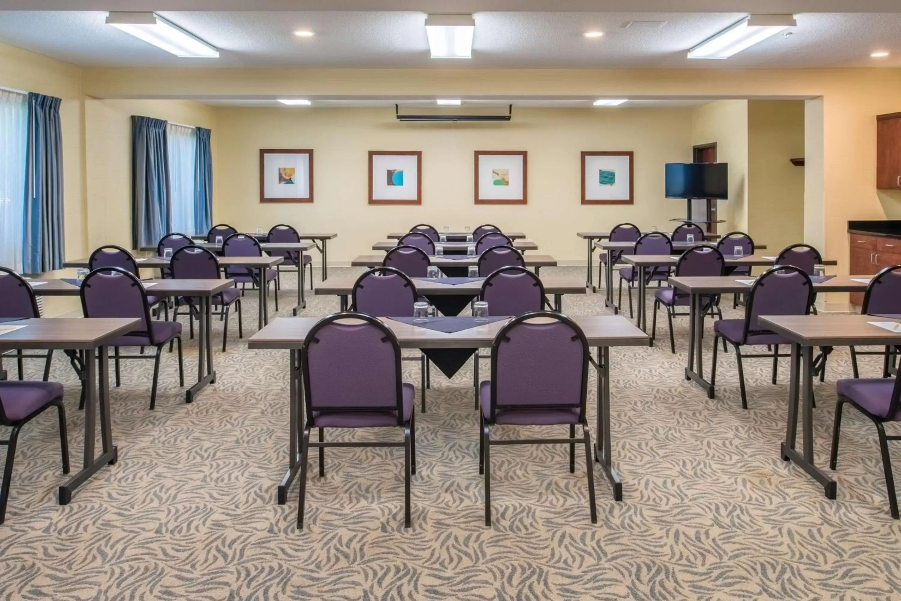 Meeting/conference room in DoubleTree by Hilton North Salem