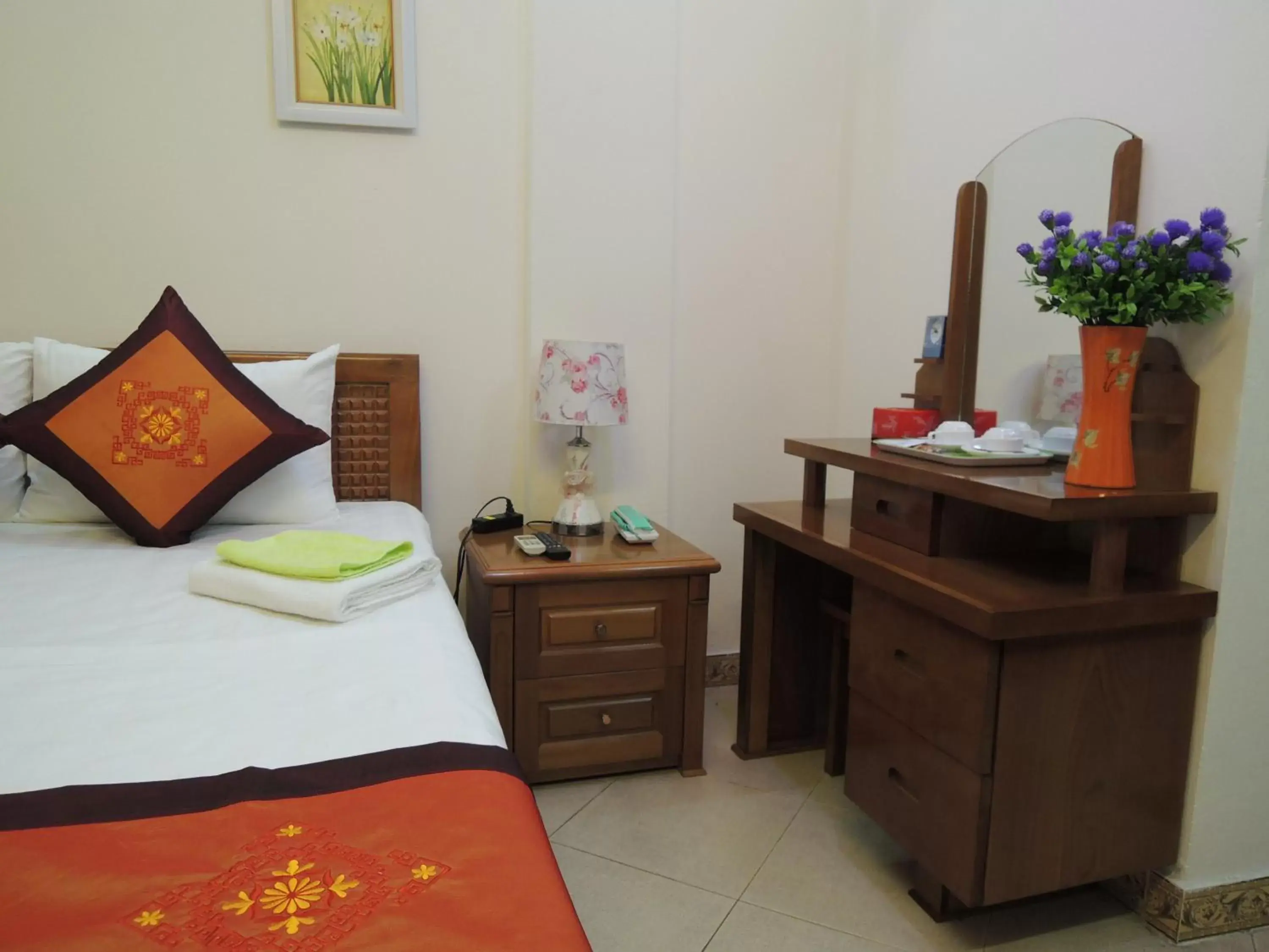 Photo of the whole room, Bed in Hanoi Ecogreen Hostel