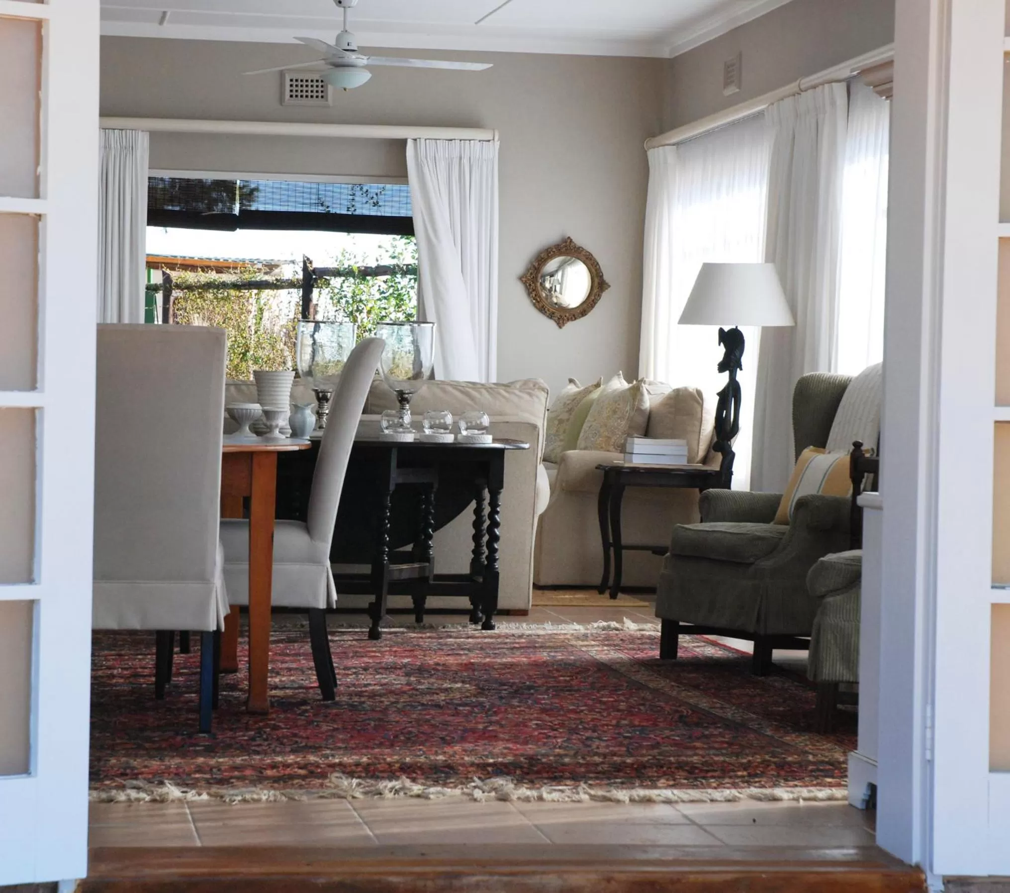 Living room in Sneezewood Farm Bed&Breakfast and Self-Catering Cottage
