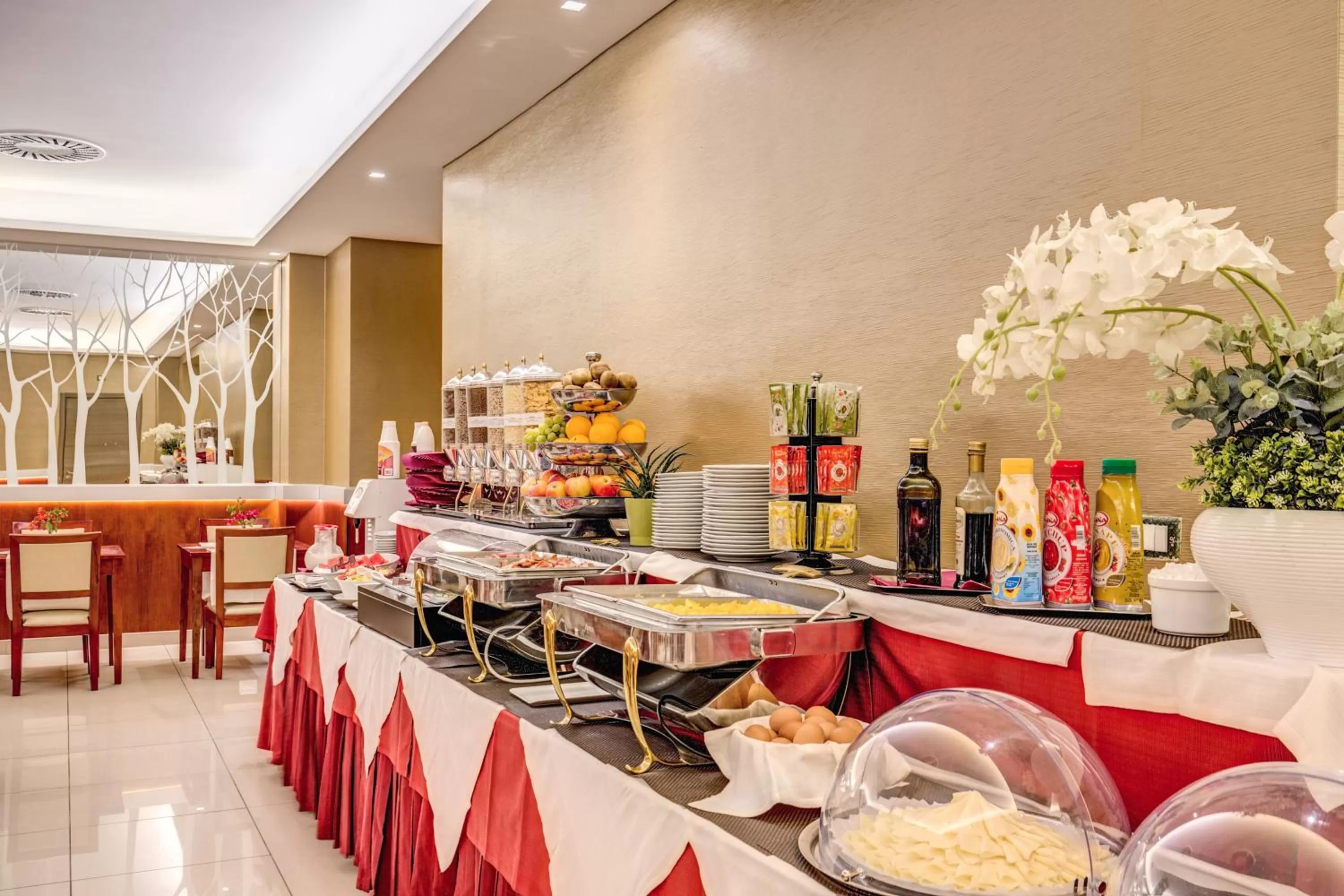 Restaurant/places to eat in Augusta Lucilla Palace