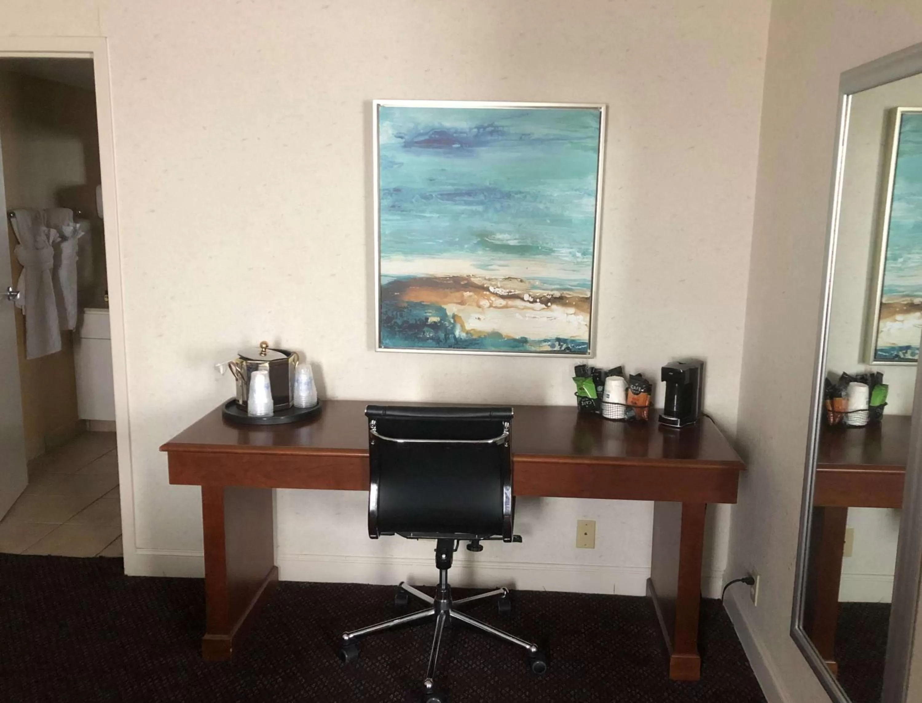 Photo of the whole room in Best Western Plus Waterville Grand Hotel