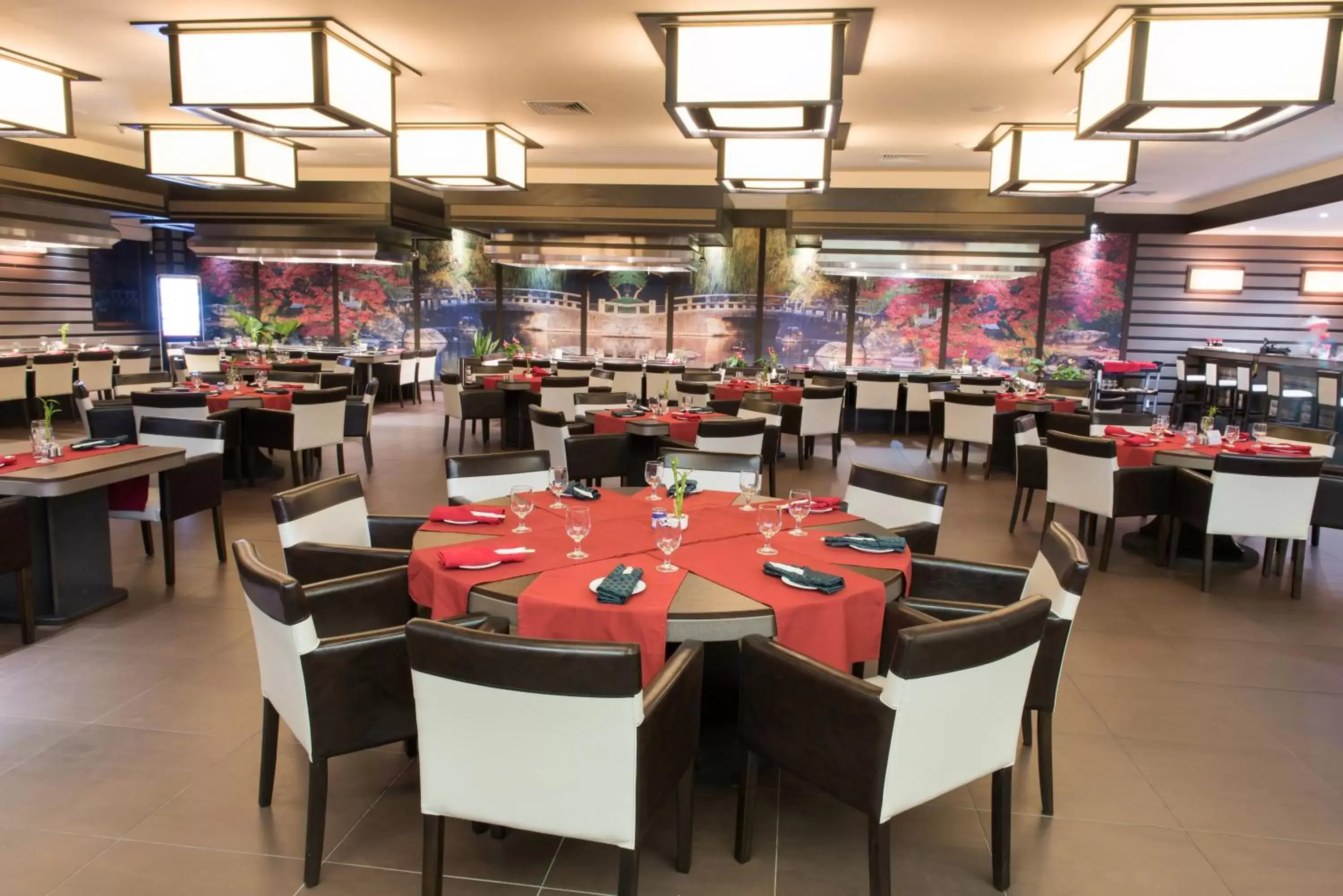 Night, Restaurant/Places to Eat in Ramada by Wyndham Princess Paramaribo