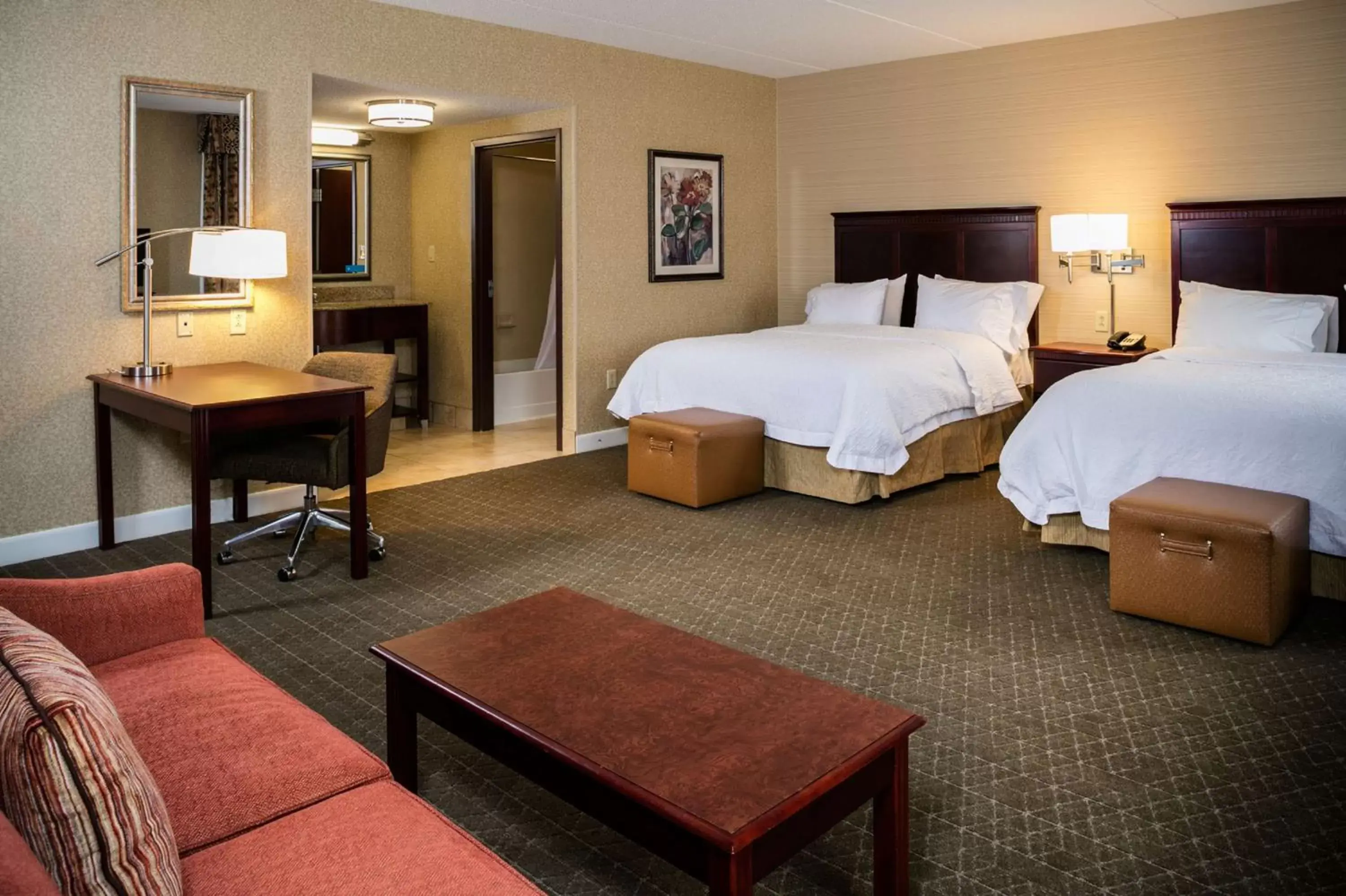 Bed in Hampton Inn & Suites Toledo-Perrysburg