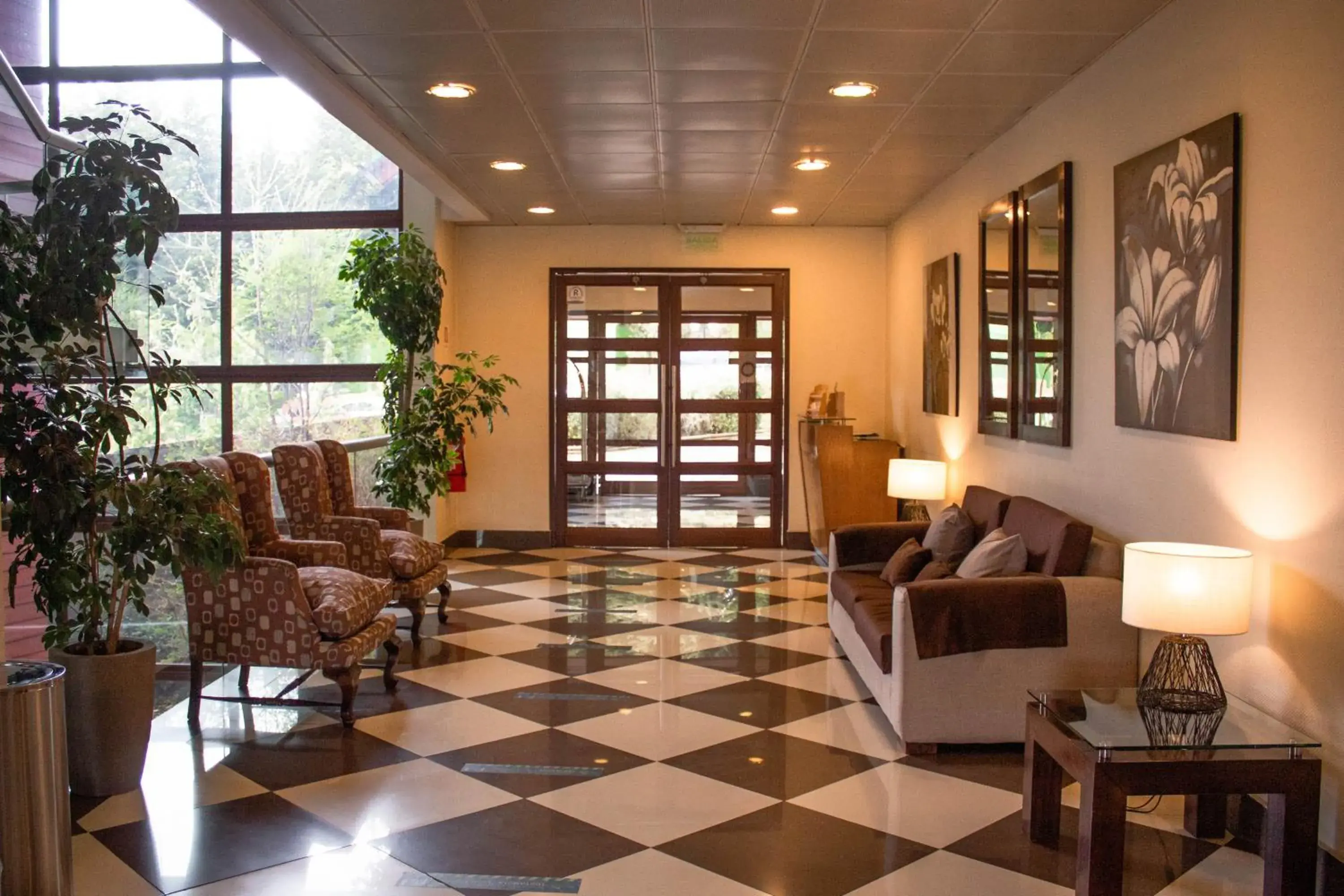 Living room, Lobby/Reception in Hotel Diego de Almagro Coyhaique