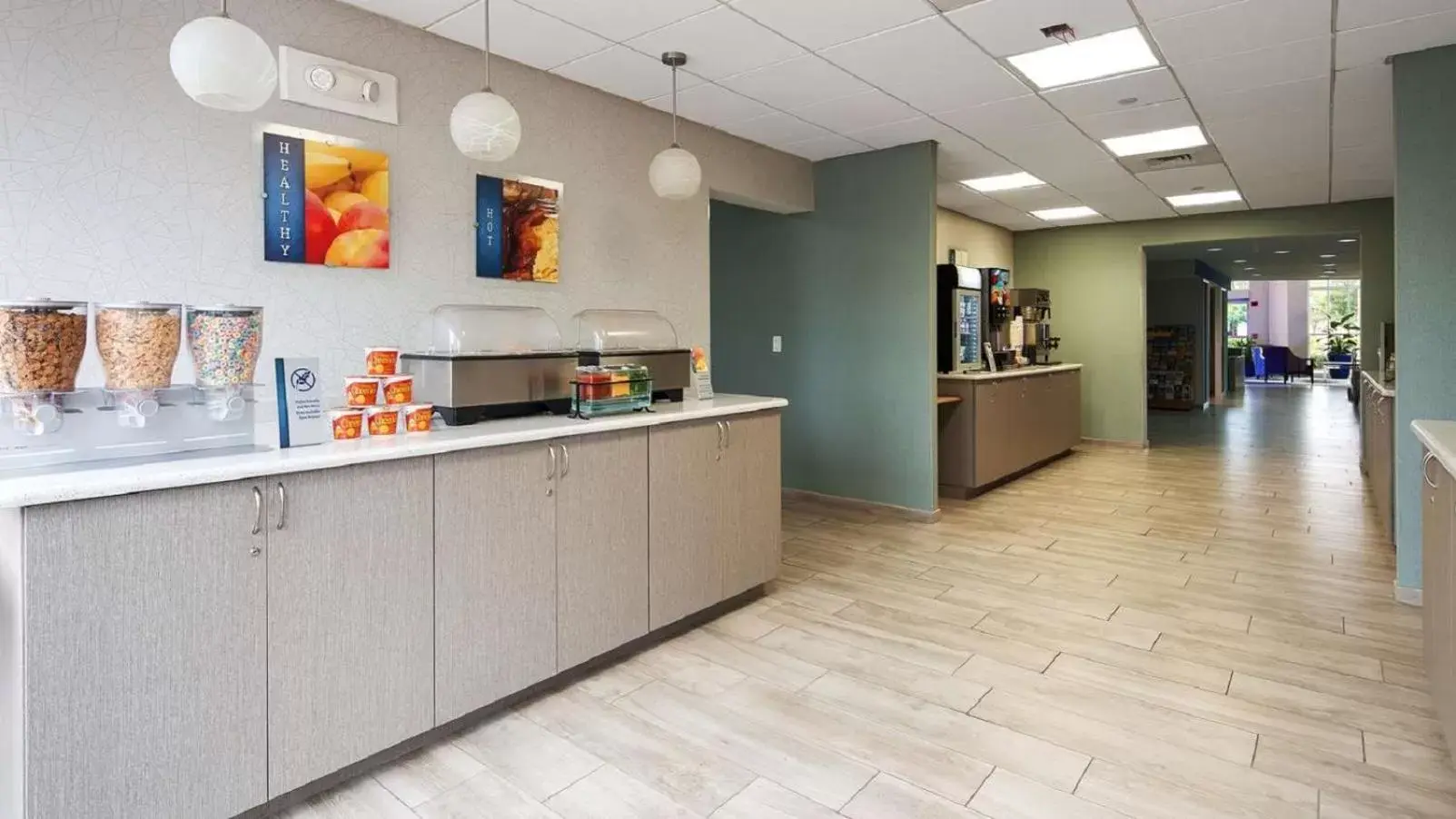 Continental breakfast, Lobby/Reception in Best Western Fort Myers Inn and Suites