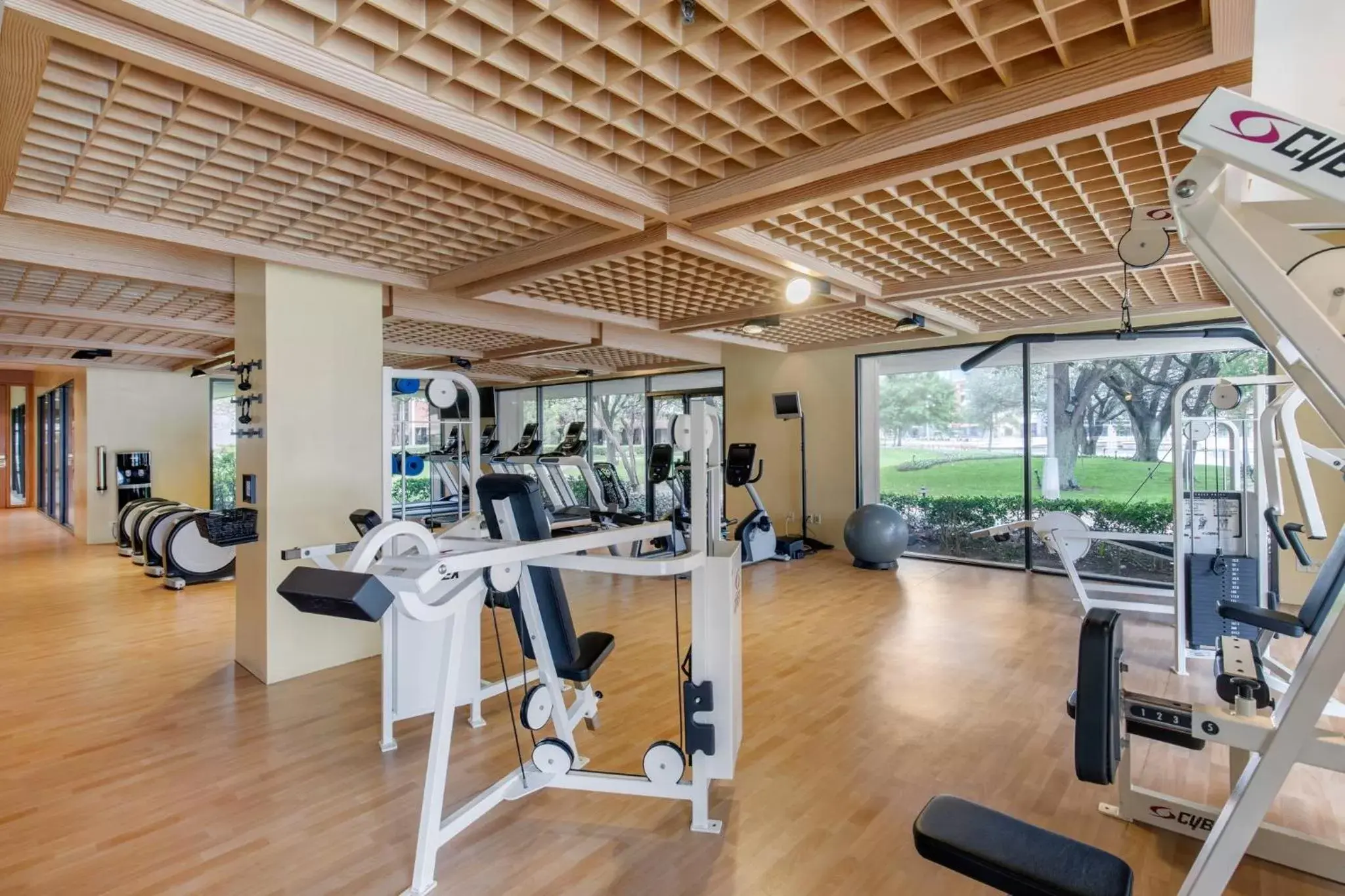 Spa and wellness centre/facilities, Fitness Center/Facilities in Omni Las Colinas Hotel