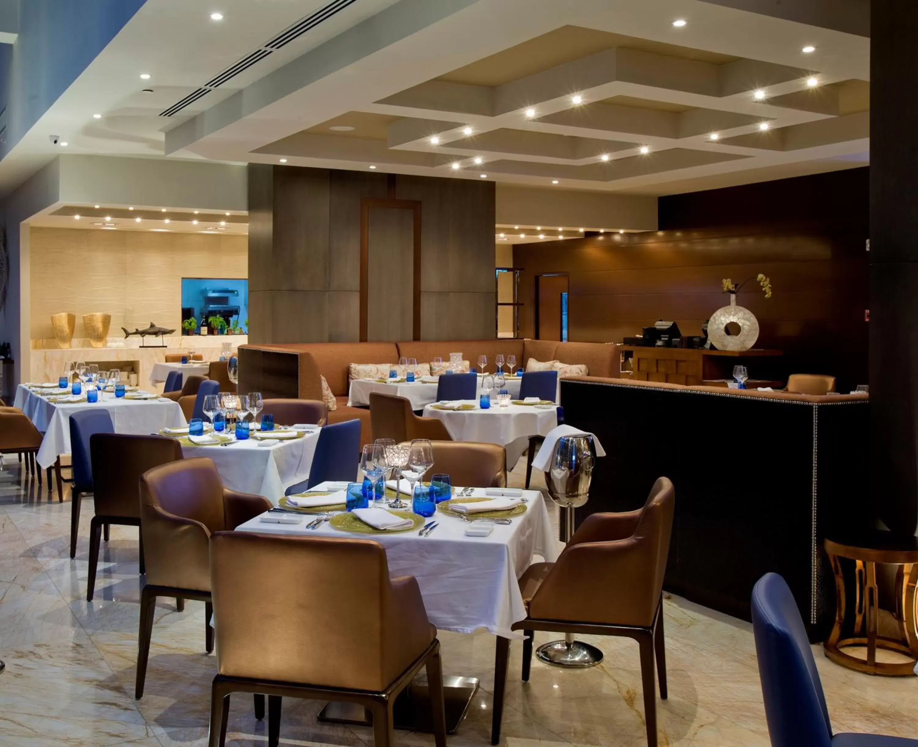 Restaurant/Places to Eat in Global Hotel Panama