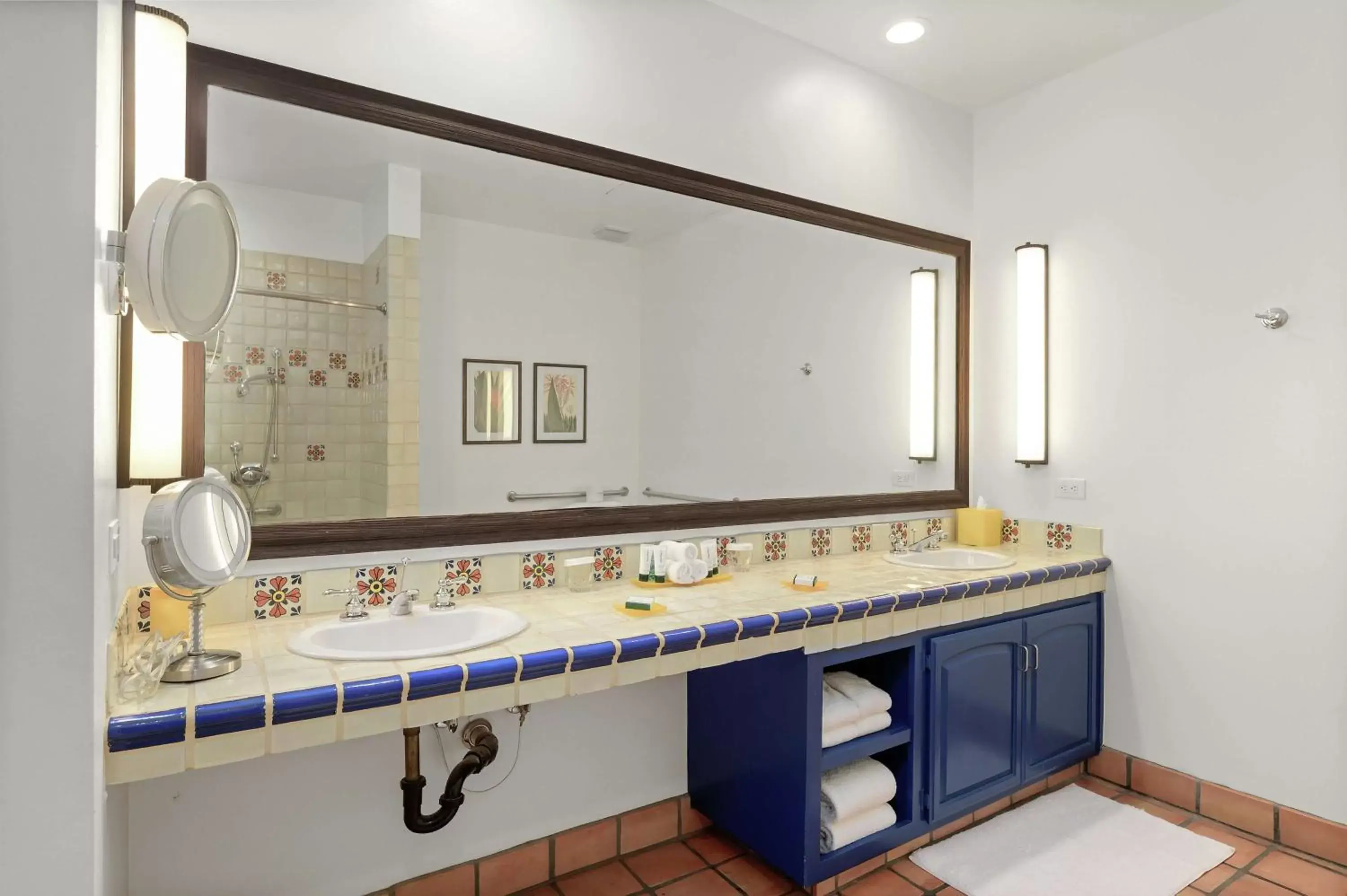 Bathroom in La Quinta Resort & Club, Curio Collection