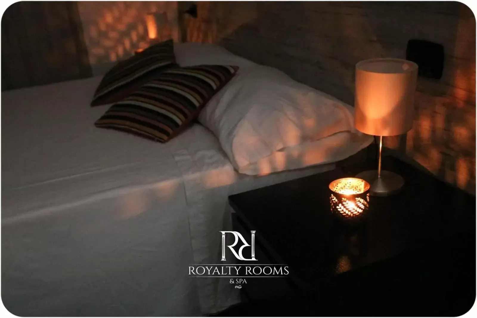 Property building, Bed in Royalty Rooms & Spa
