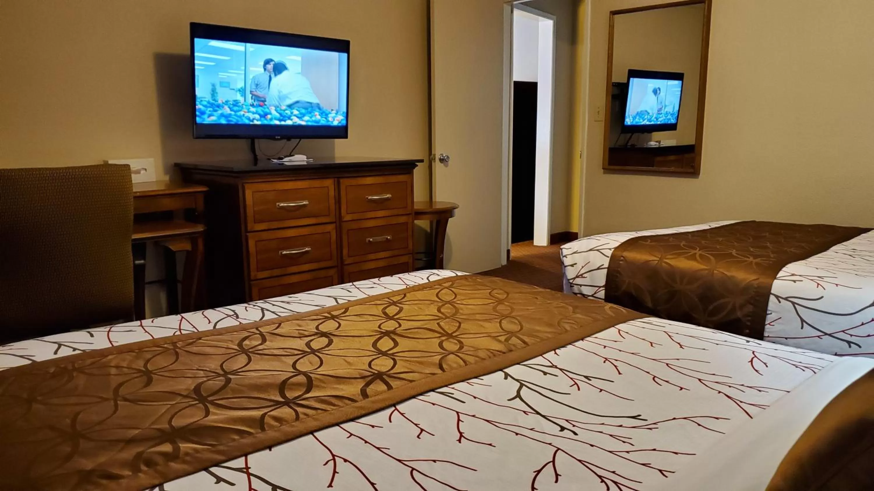 TV/Entertainment Center in Forks Motel