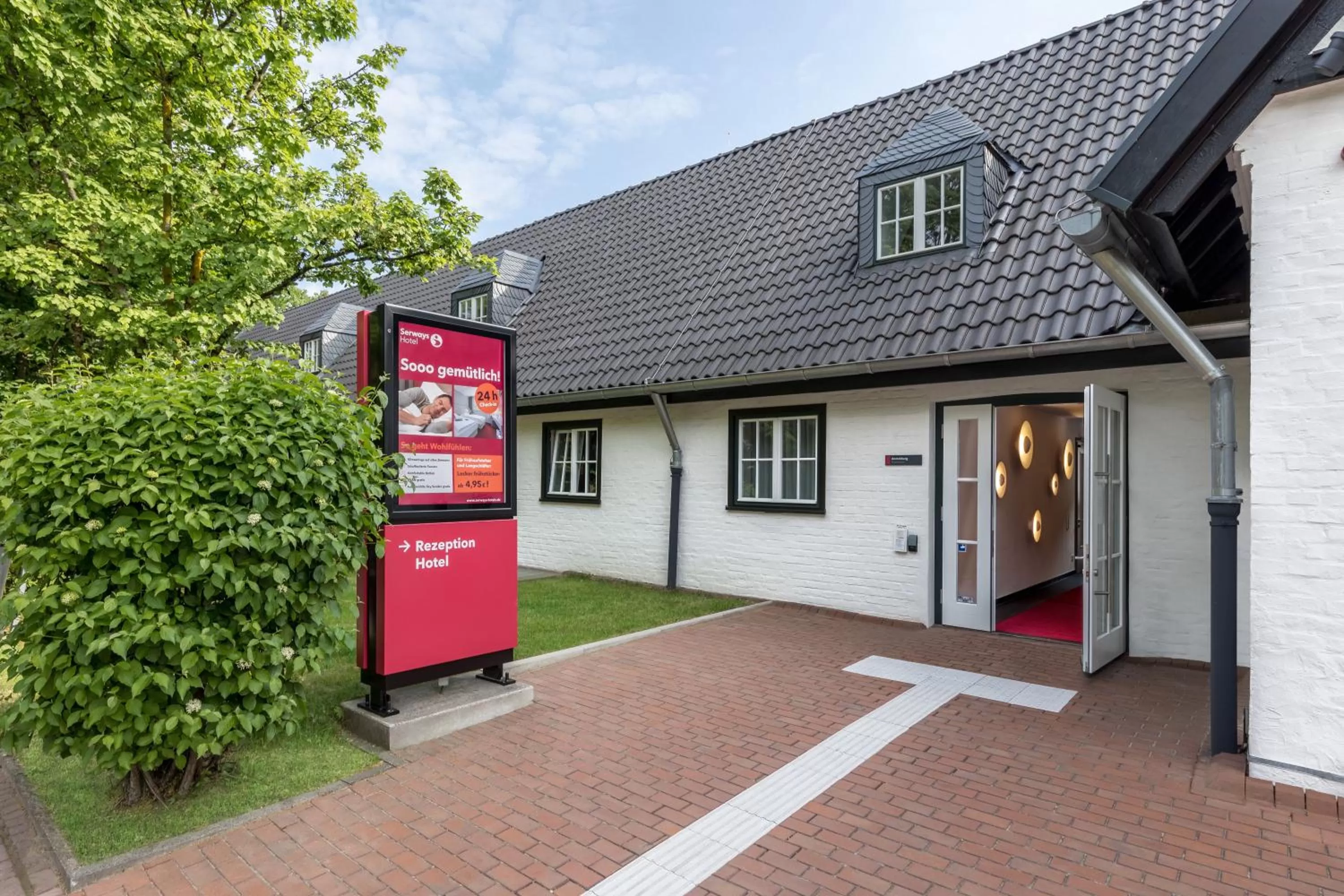 Facade/entrance in Serways Hotel Siegburg West