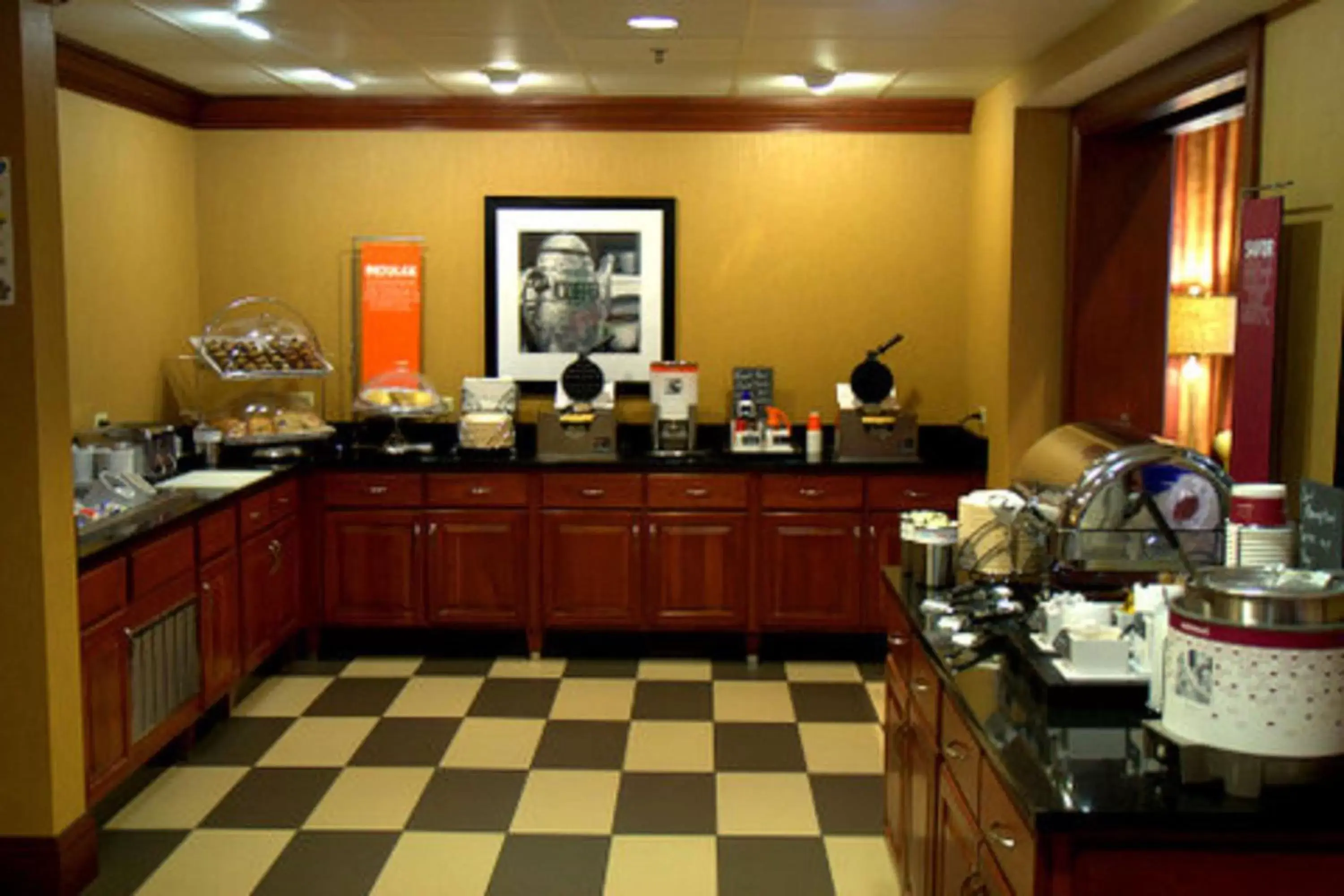 Dining area, Restaurant/Places to Eat in Hampton Inn & Suites, Springfield SW