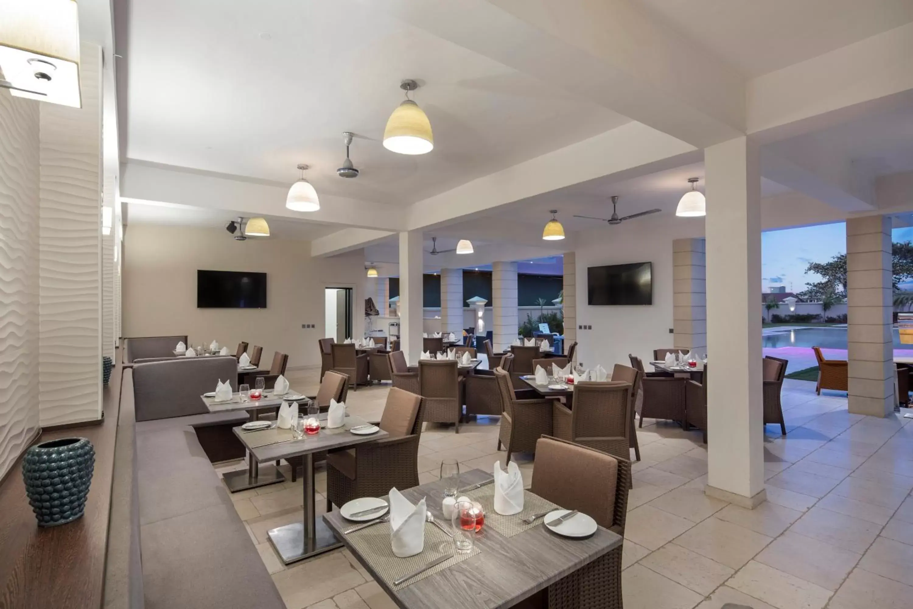 Restaurant/Places to Eat in Fraser Suites Abuja