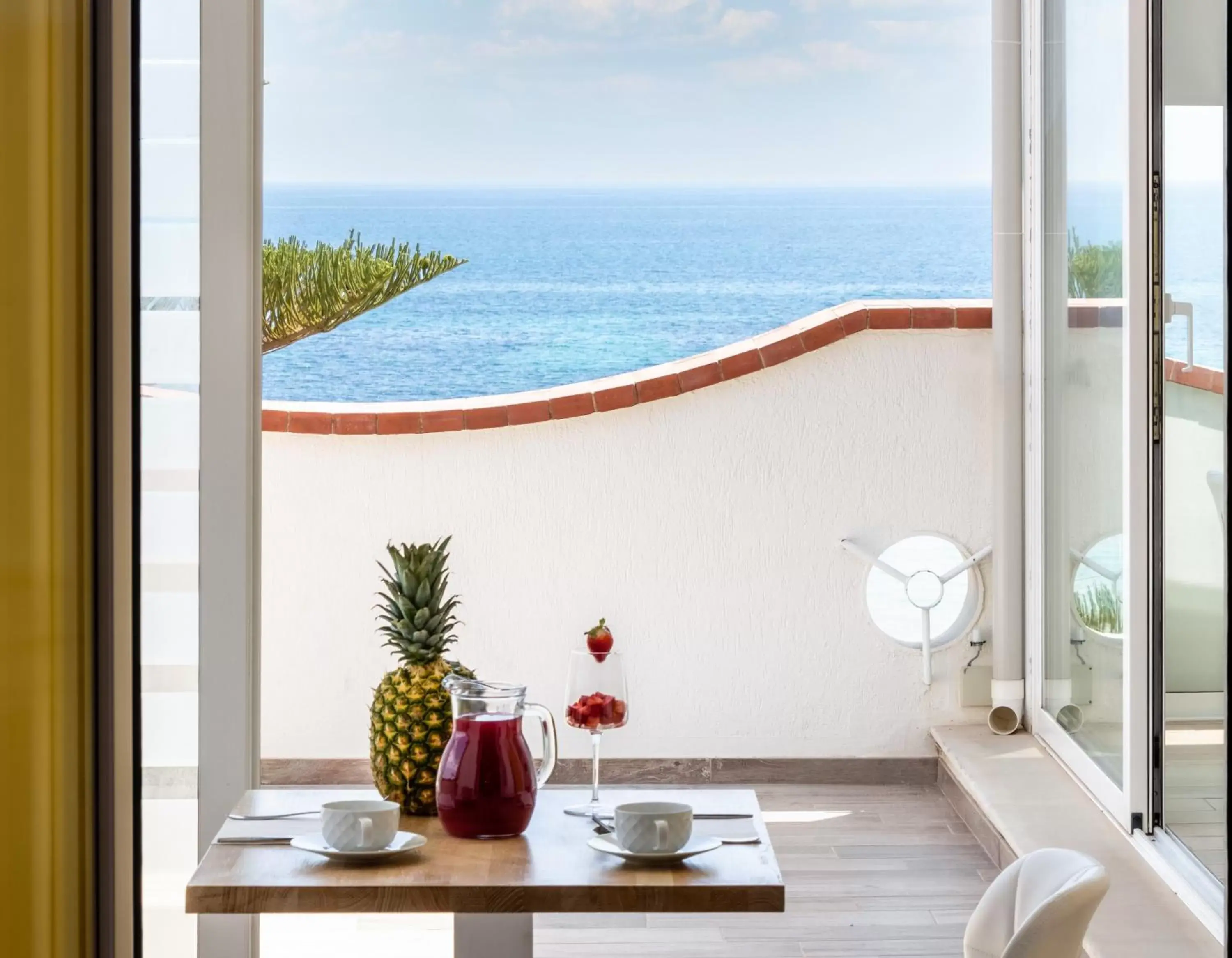 Balcony/Terrace, Sea View in Pantanello Rooms Avola