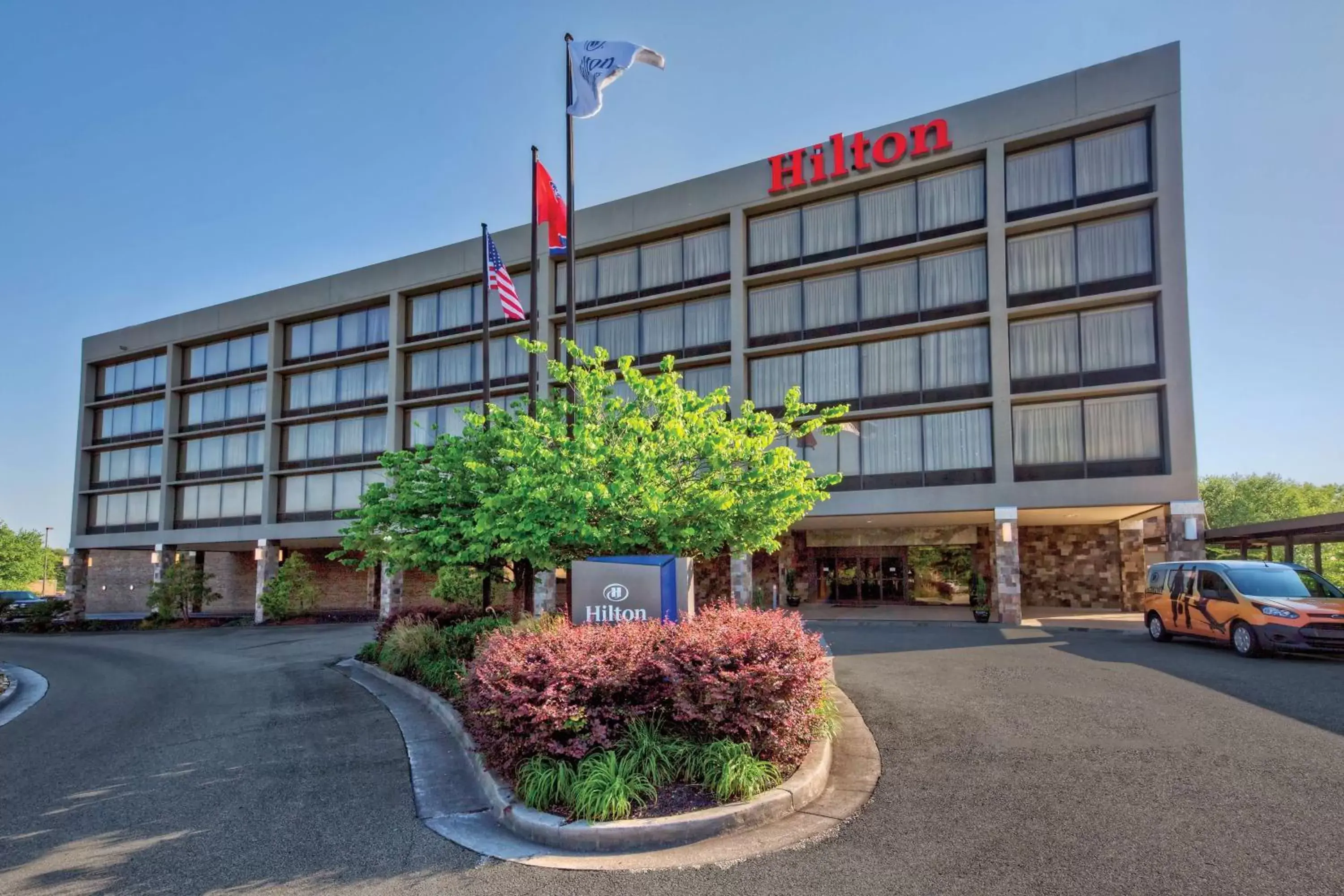 Property Building in Hilton Knoxville Airport