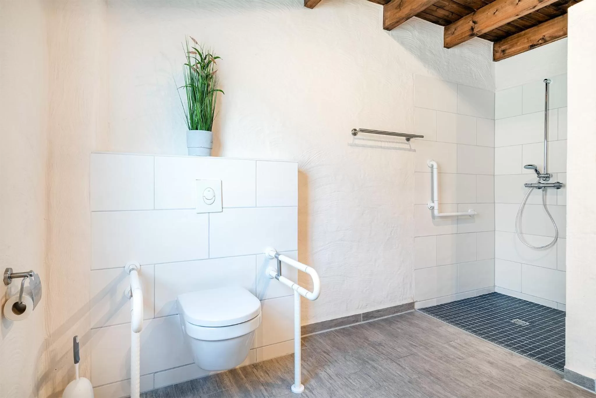 Shower in Villa Moorstern am Badesee Tannenhausen