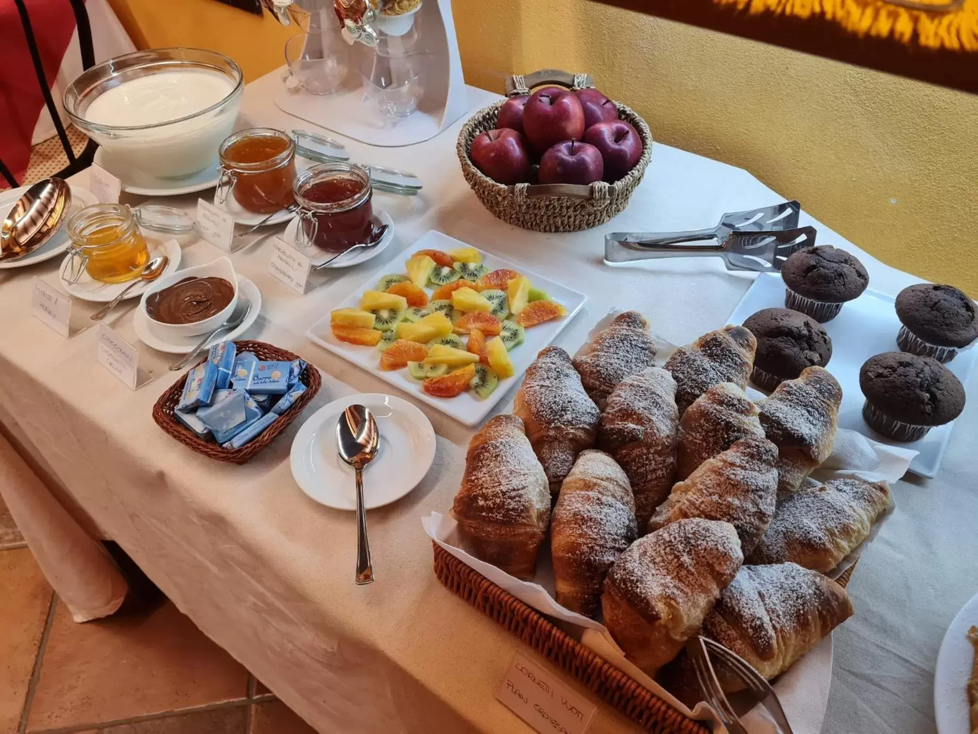 Breakfast in Meublè Evoè