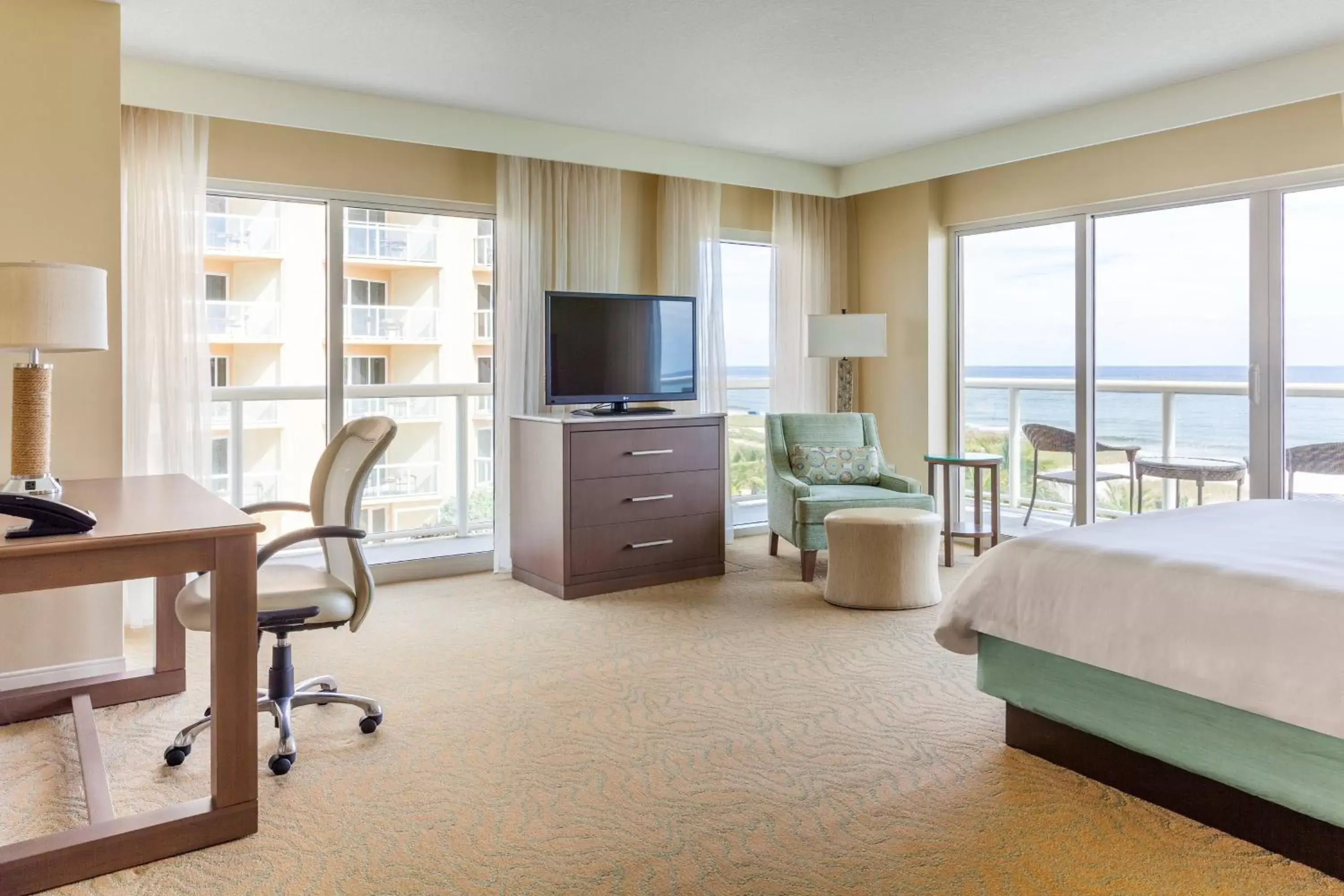 Photo of the whole room in Fort Lauderdale Marriott Pompano Beach Resort and Spa