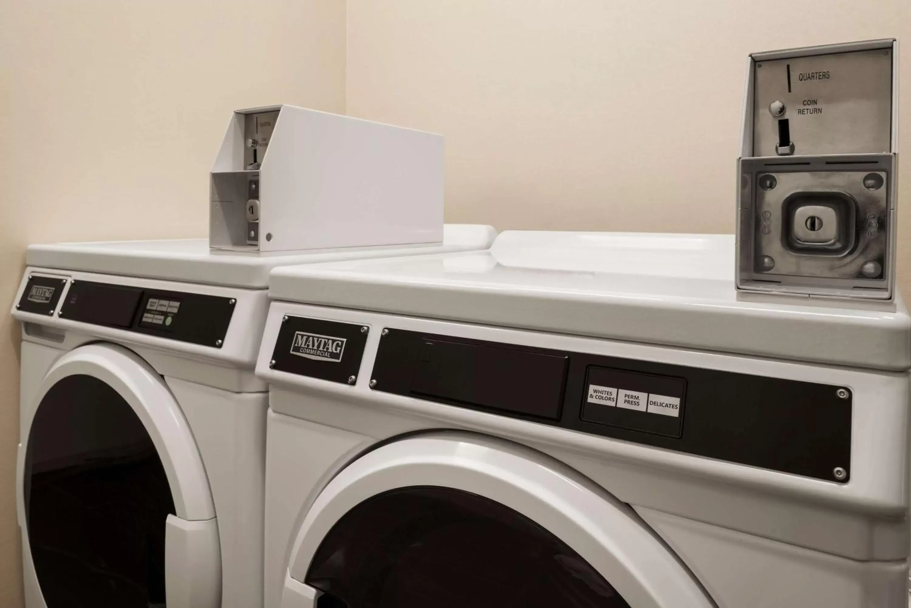 Property building in Hampton Inn Lawrence Property building in Hampton Inn Lawrence