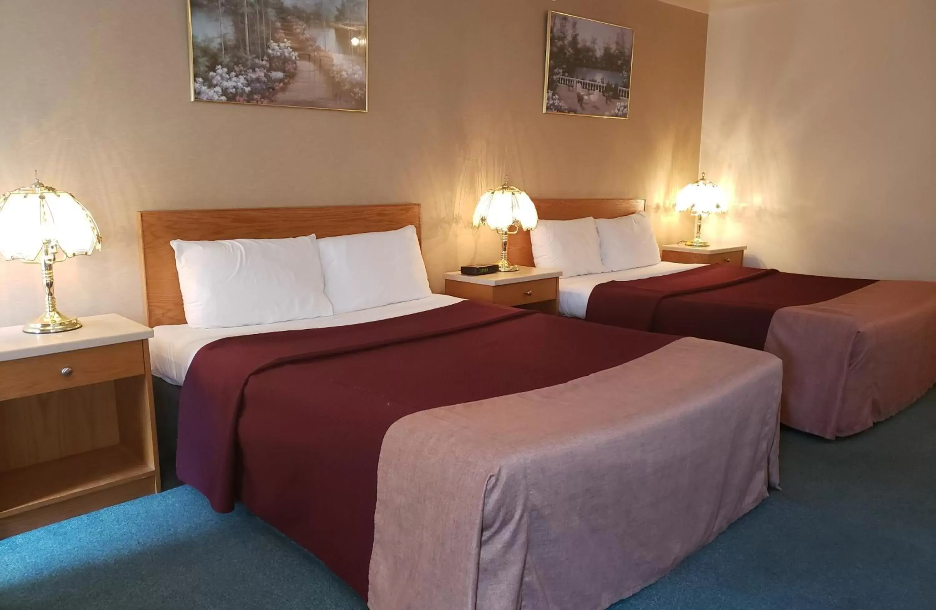 Bed in Western Budget Motel #1 Leduc/Nisku