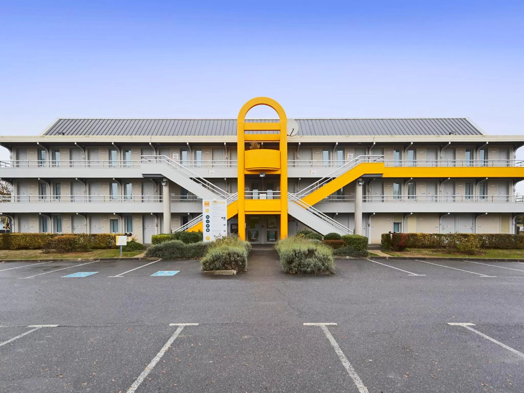 Facade/entrance in Premiere Classe Blois Nord