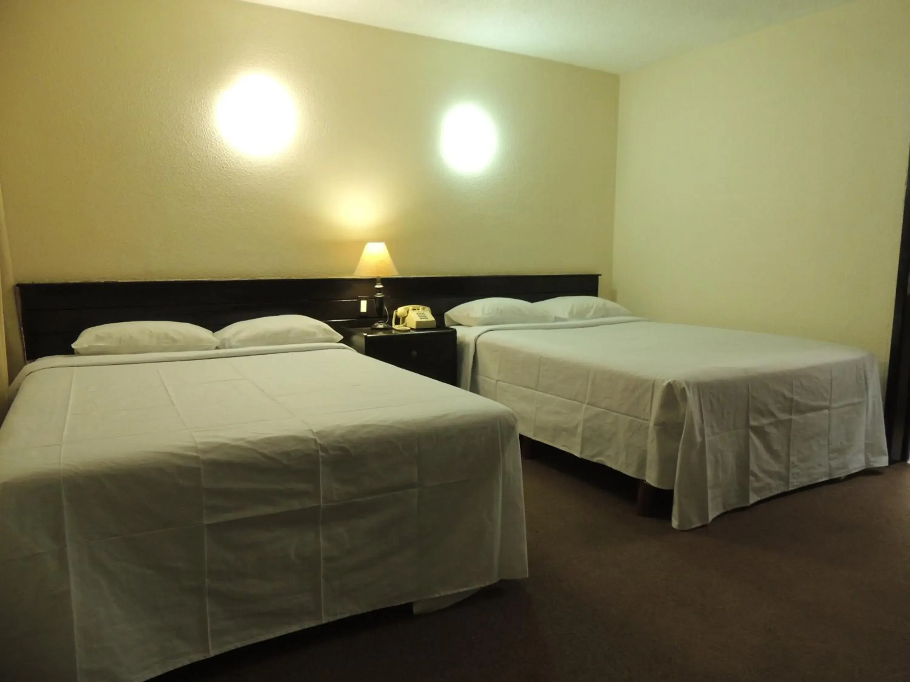 Double Room with Two Double Beds in Hotel Lizbeth