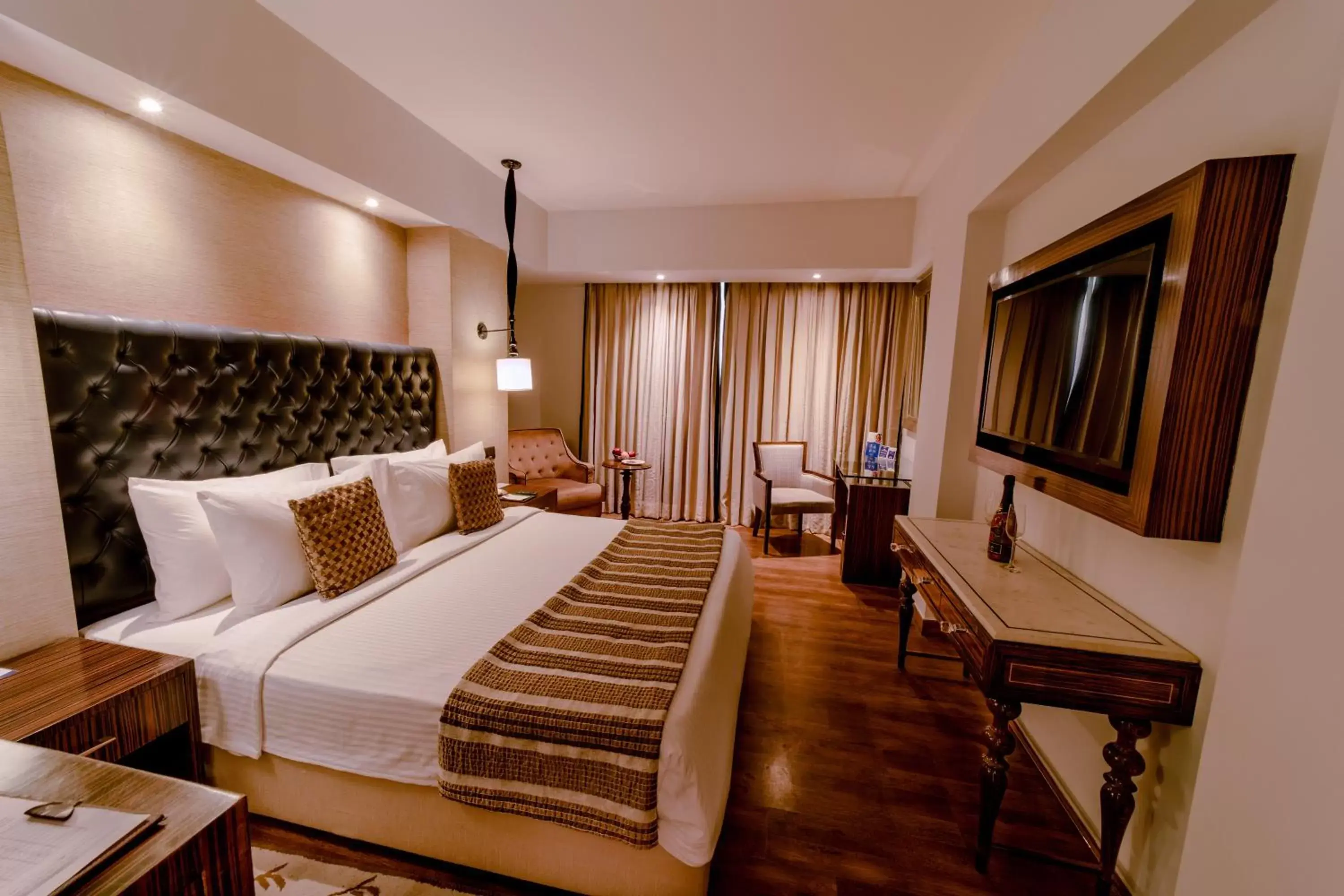 Bed in Sarovar Portico Jaipur