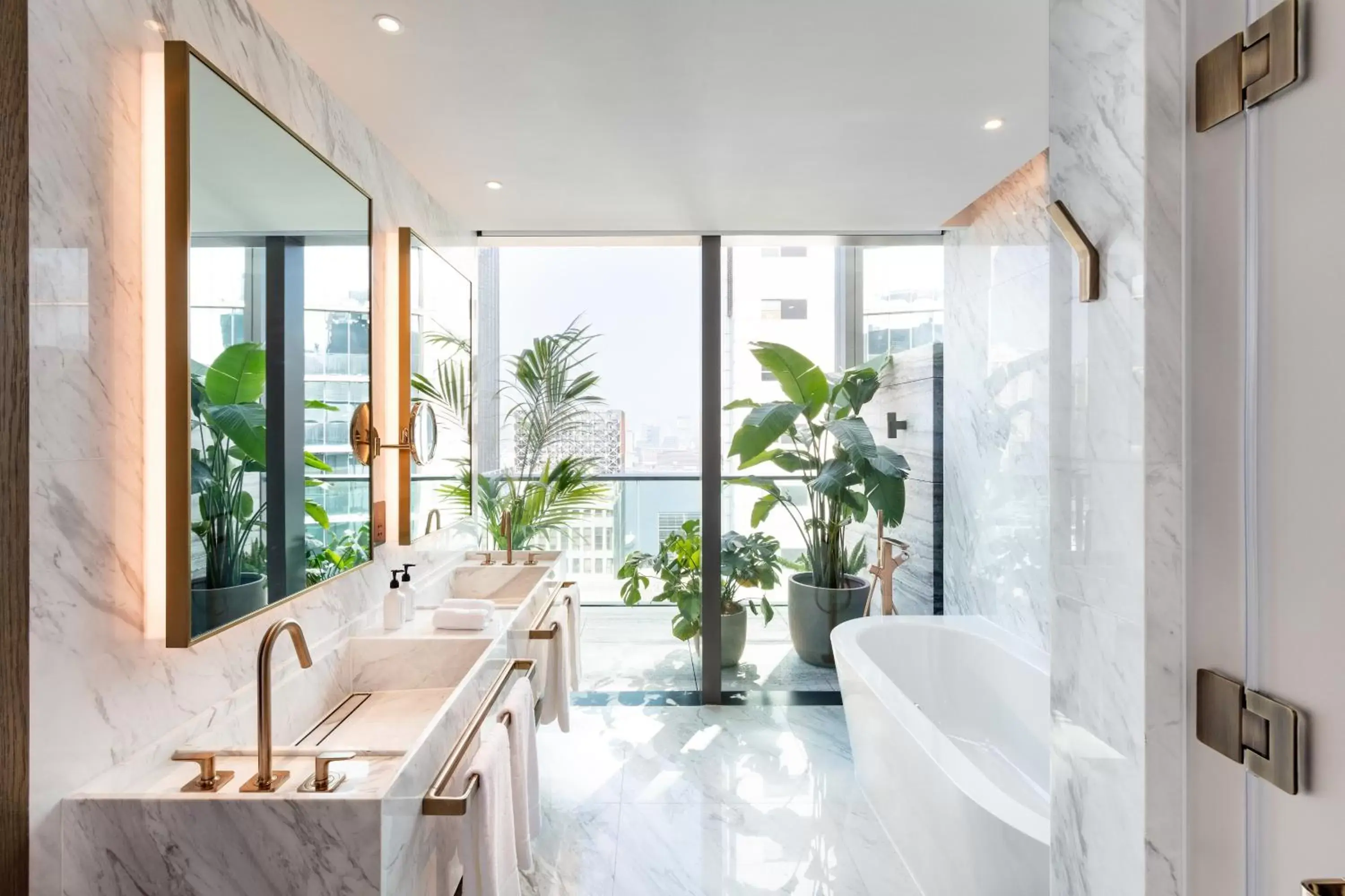 Bathroom in The Hari Hong Kong