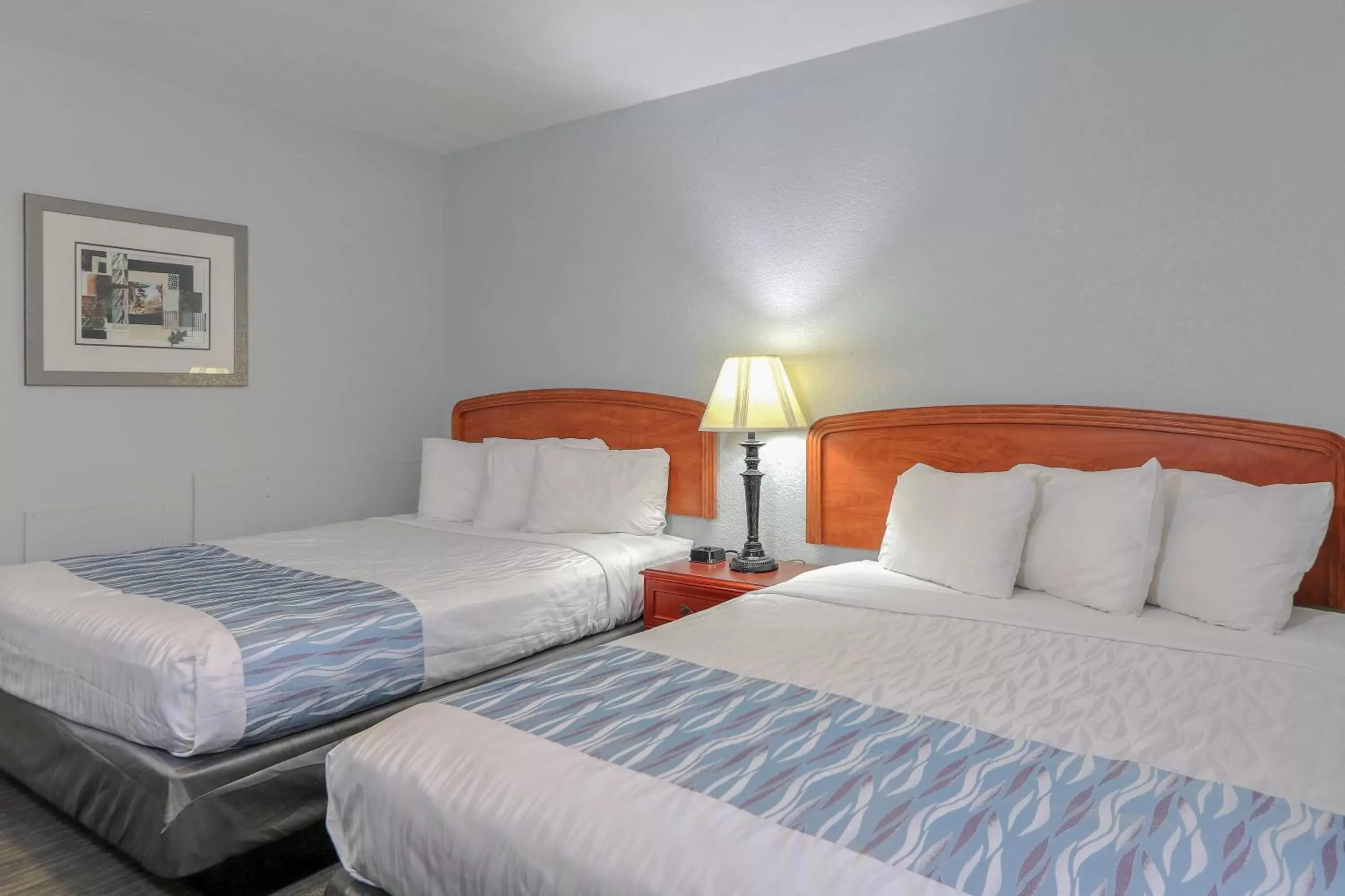 Bed in Belle Aire Motel - Downtown Convention Center - Gatlinburg