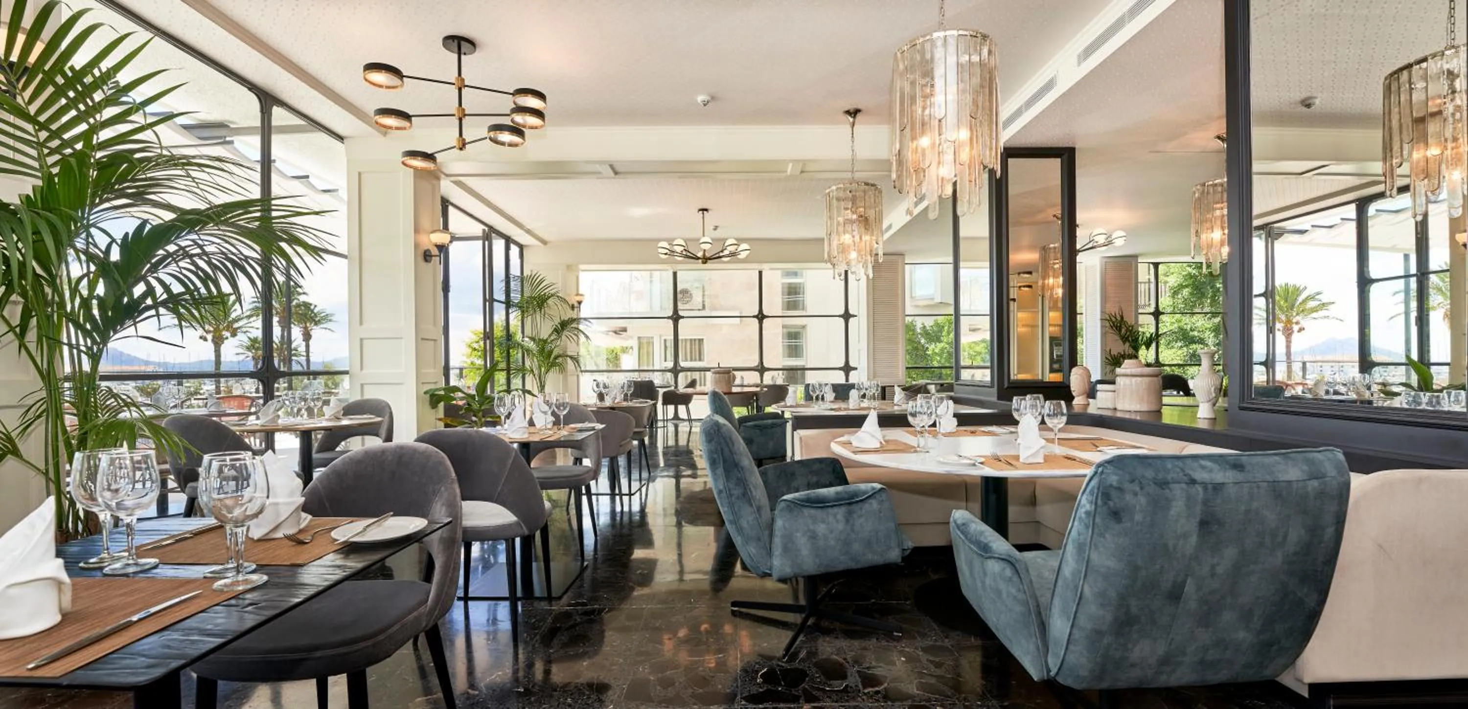 Dining area in Hoposa Daina- Adults Only