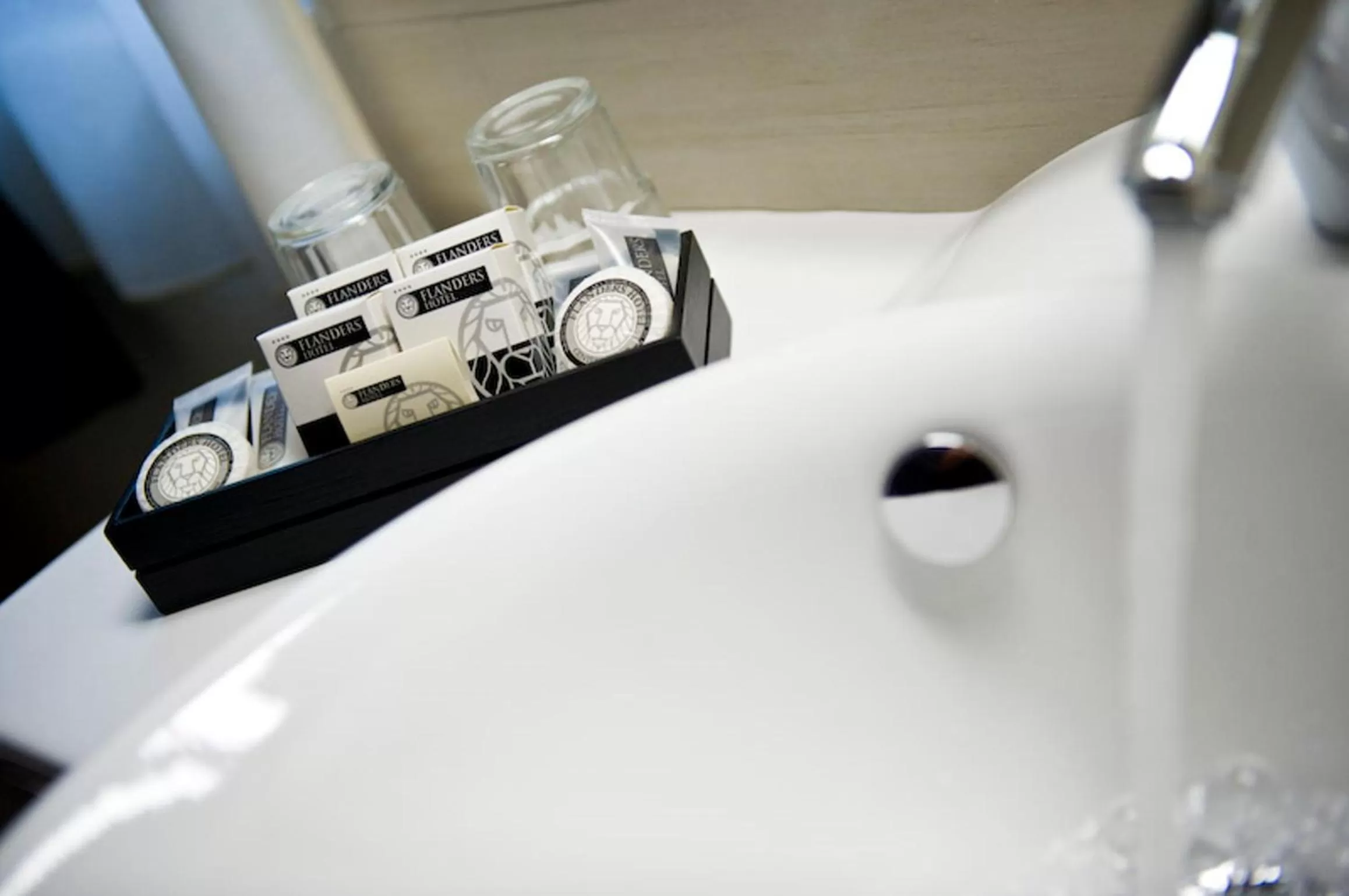 Bathroom in Flanders Hotel