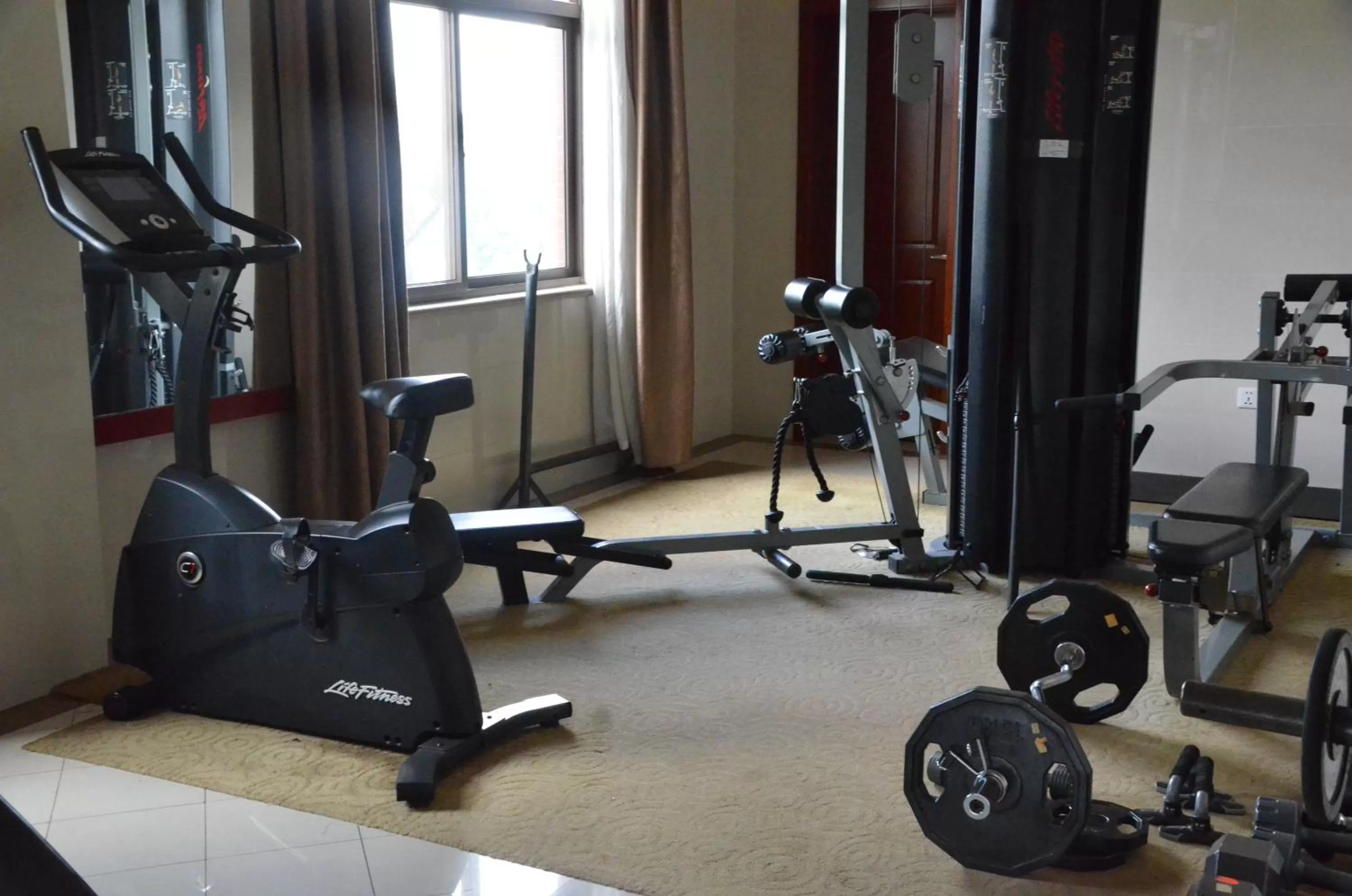 Fitness centre/facilities in Soluxe Club International Hotel