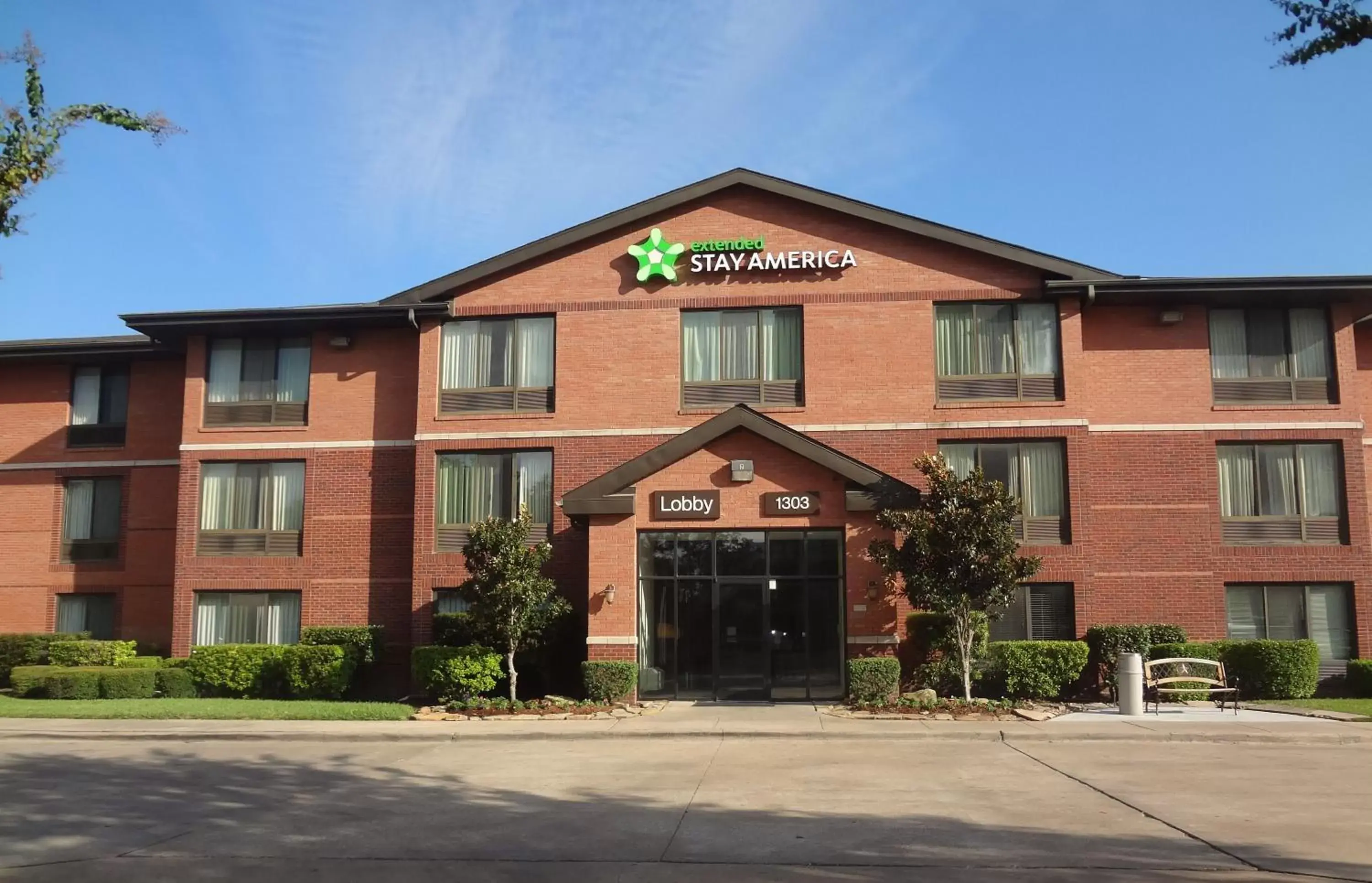 Property building in Extended Stay America Suites - Houston - Med. Ctr. - NRG Park - Kirby
