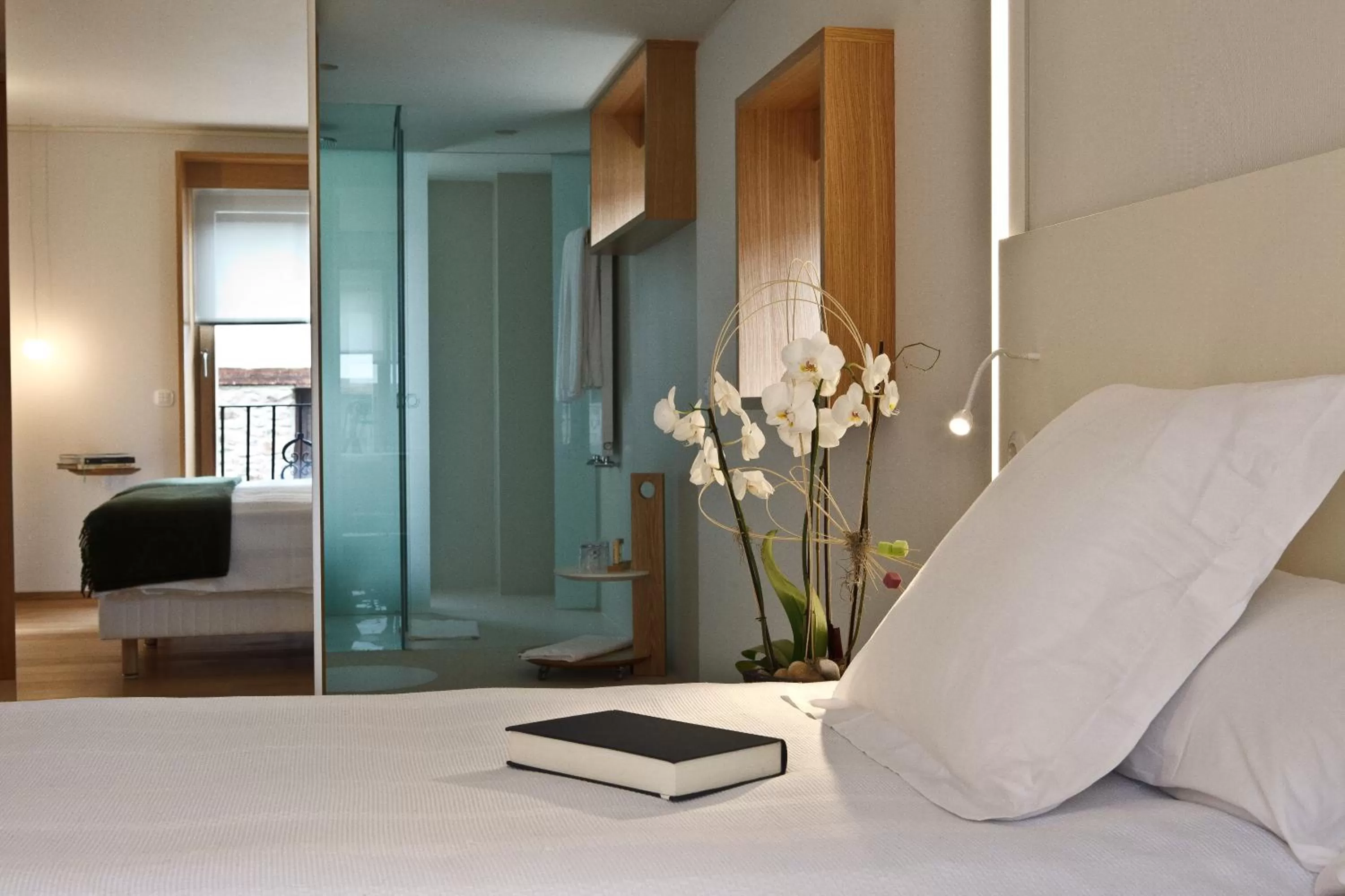 Photo of the whole room, Bed in Hotel Echaurren Relais & Châteaux