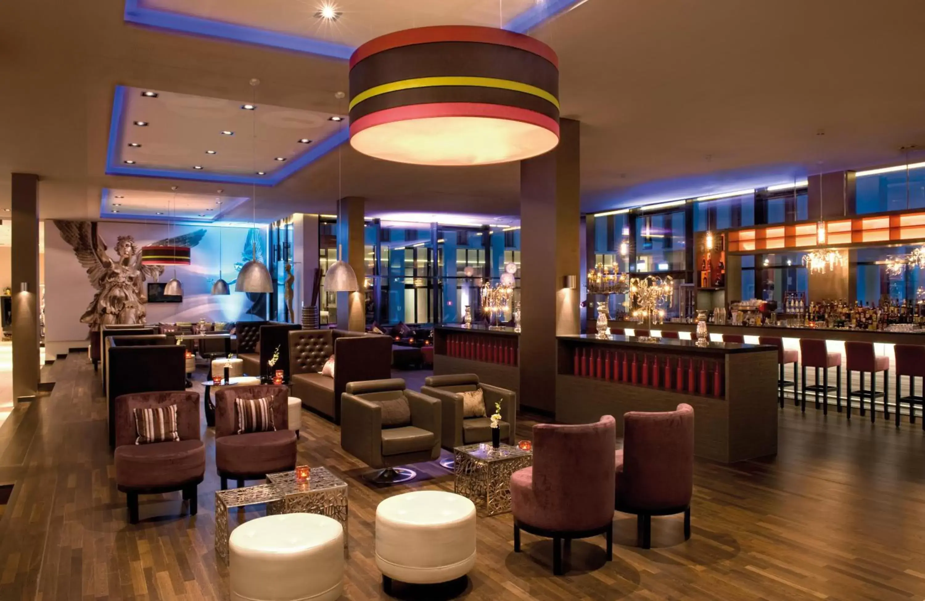 Lounge or bar, Lounge/Bar in Leonardo Royal Hotel Munich