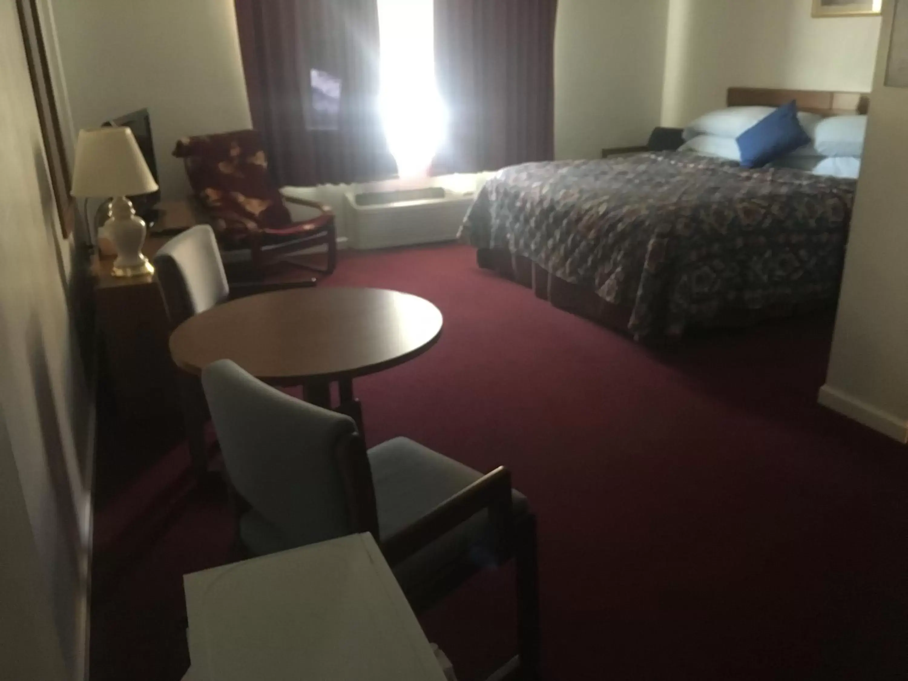 Deluxe King Room - Hotel  in Villager Motel & Glen Manor Estate