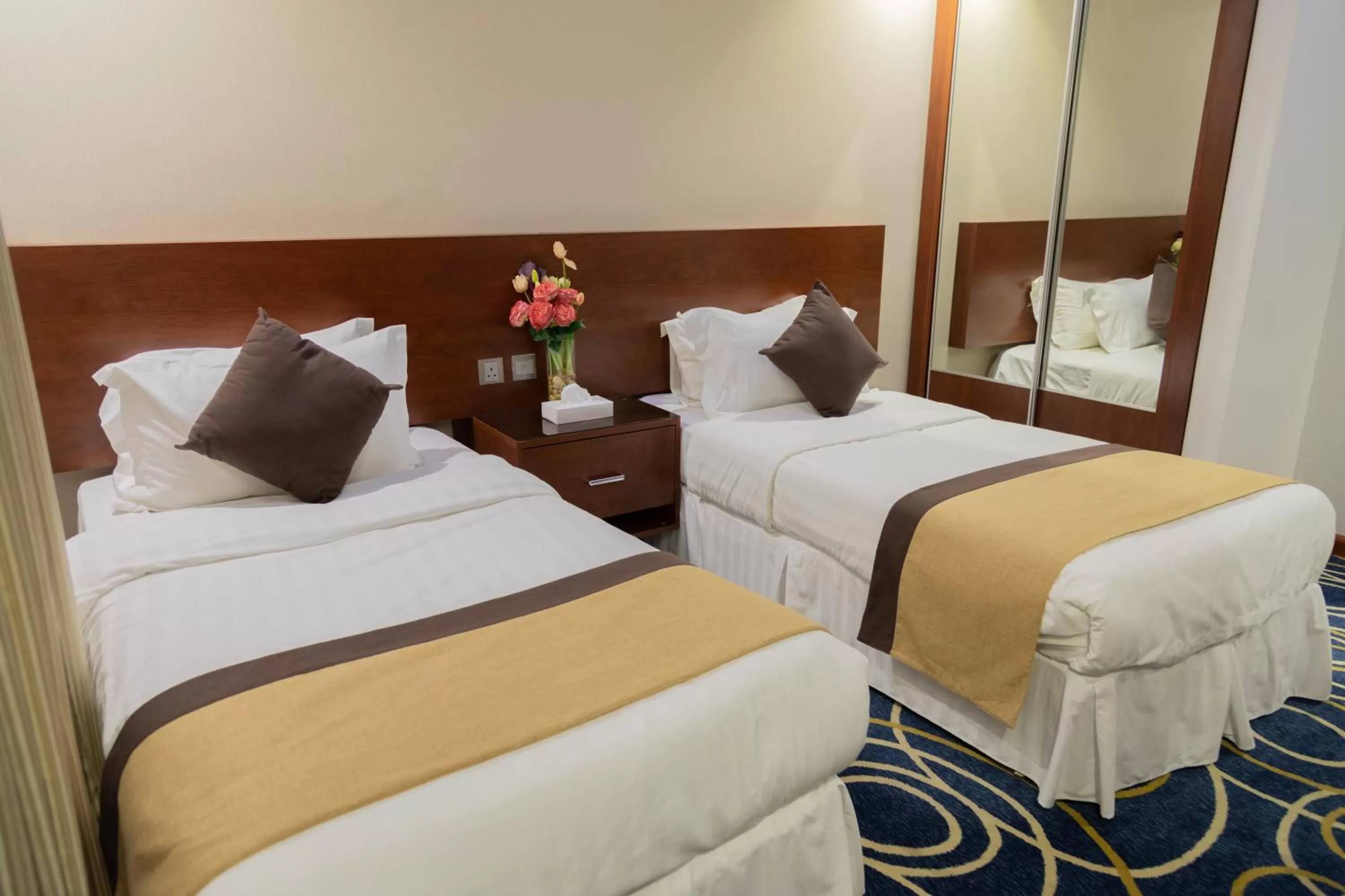 Standard Twin Room in Carawan Hotel Jeddah - فندق كروان جدة