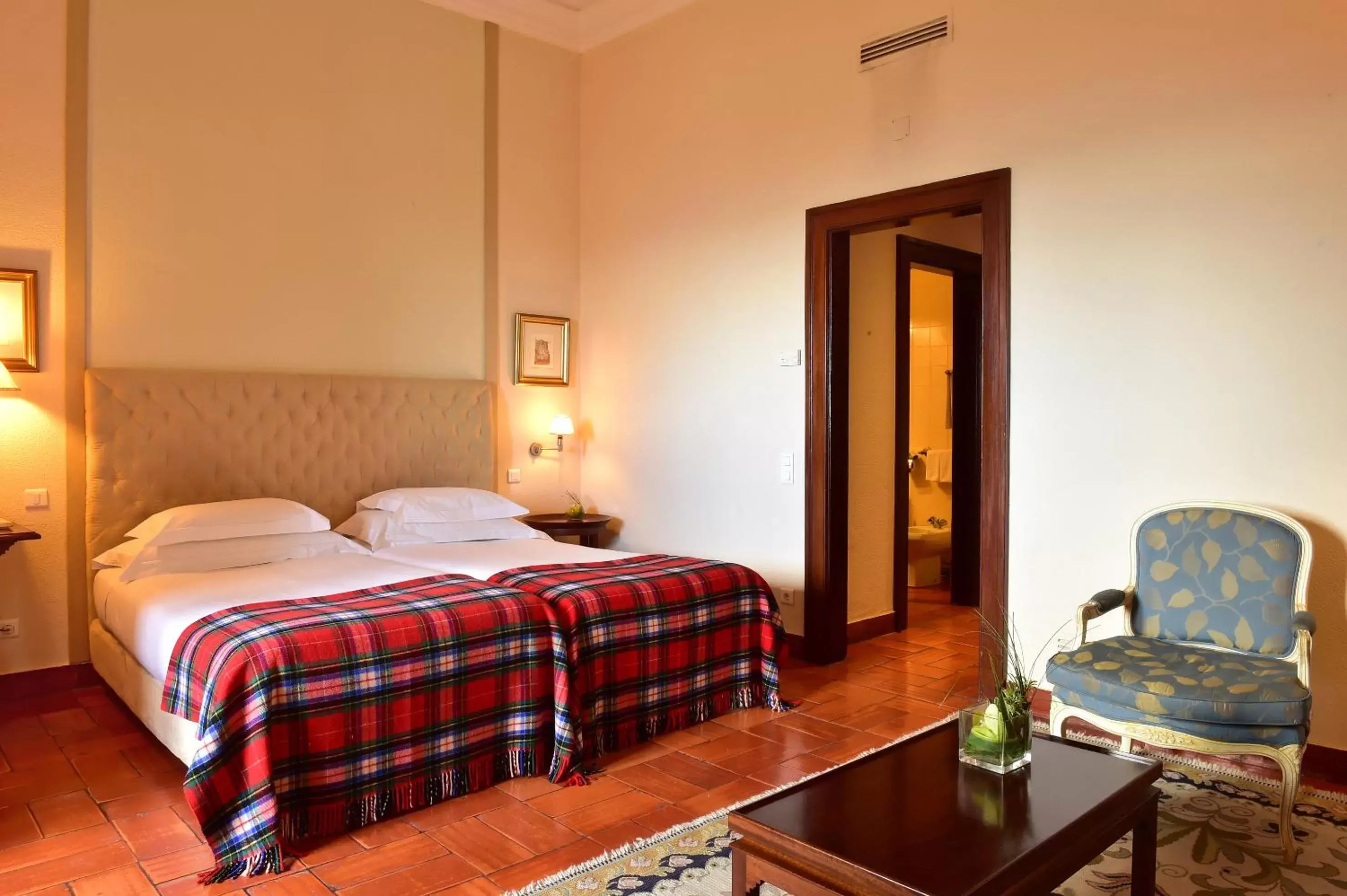 Superior Family Room in Pousada Castelo de Palmela Superior Family Room in Pousada Castelo de Palmela