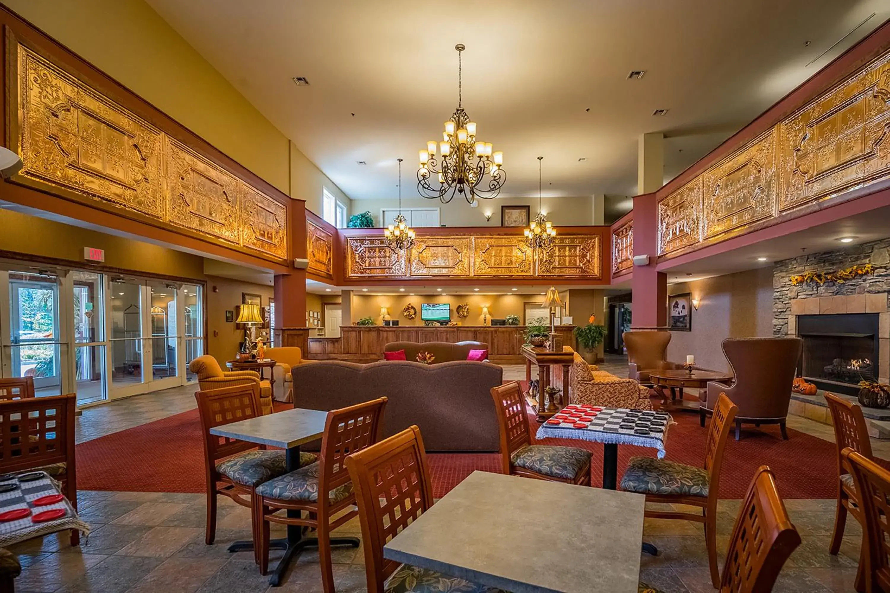 Lobby or reception, Restaurant/Places to Eat in Berkshire Mountain Lodge