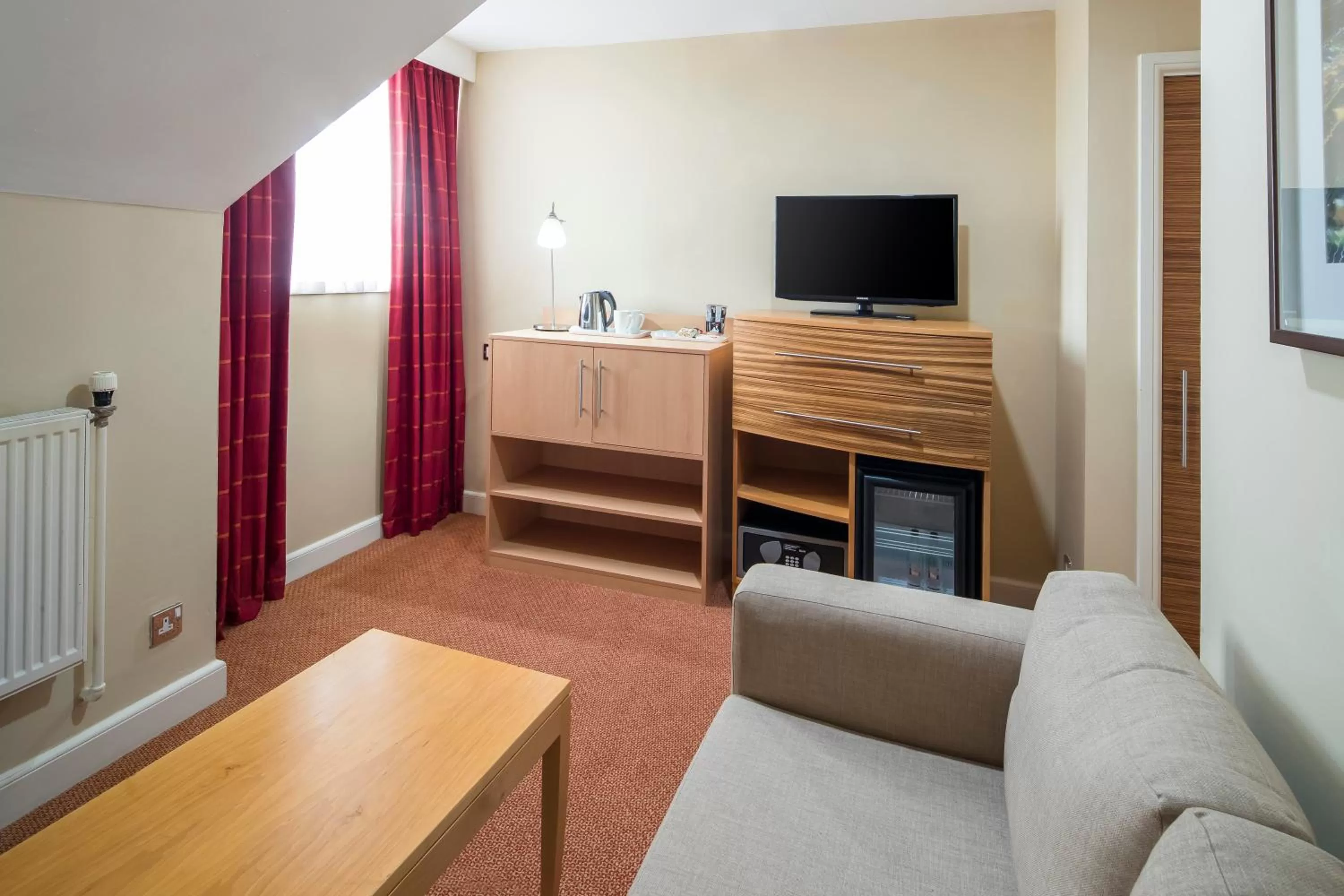 Seating area in Crowne Plaza Chester by IHG