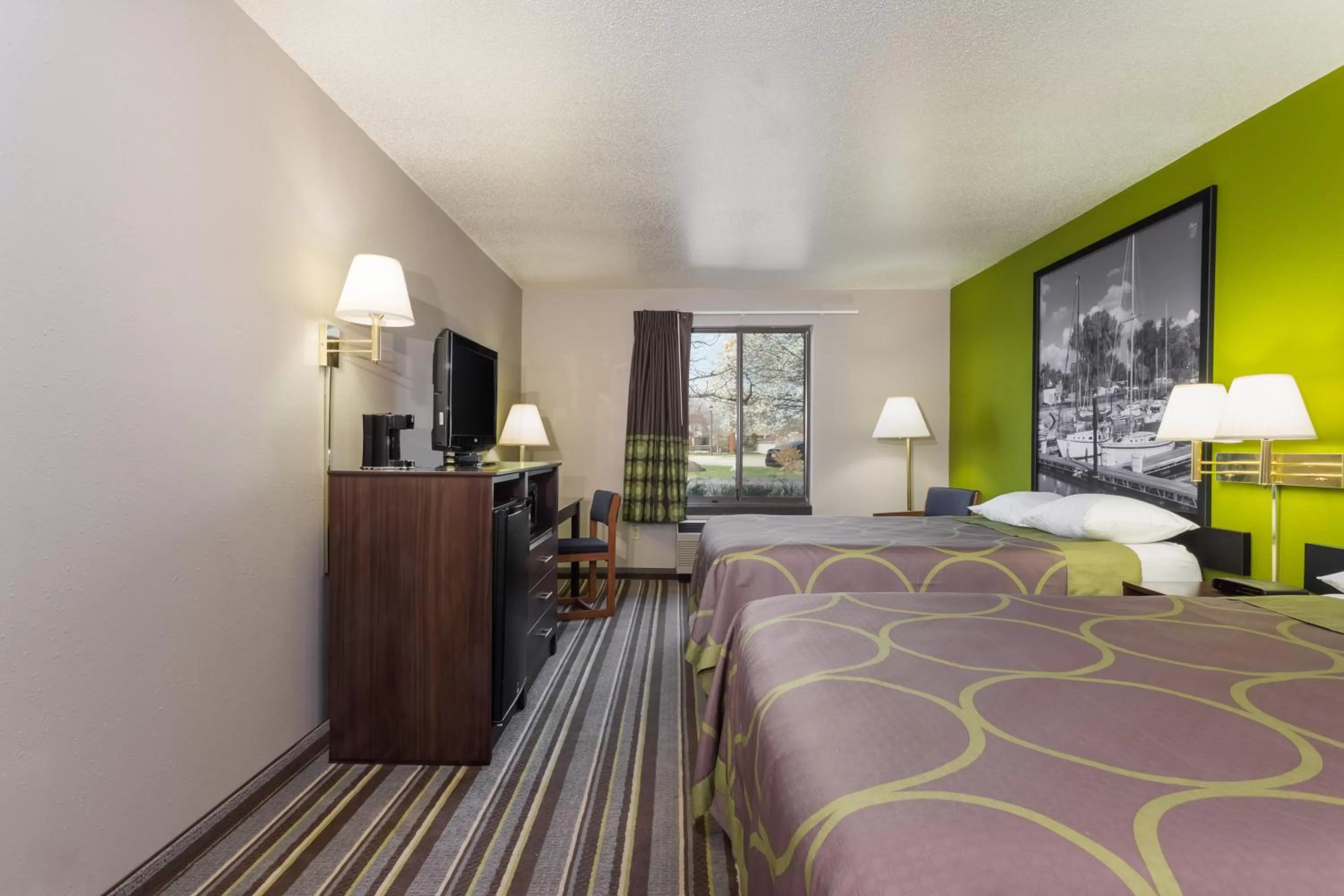 Bed in Super 8 by Wyndham Germantown/Milwaukee