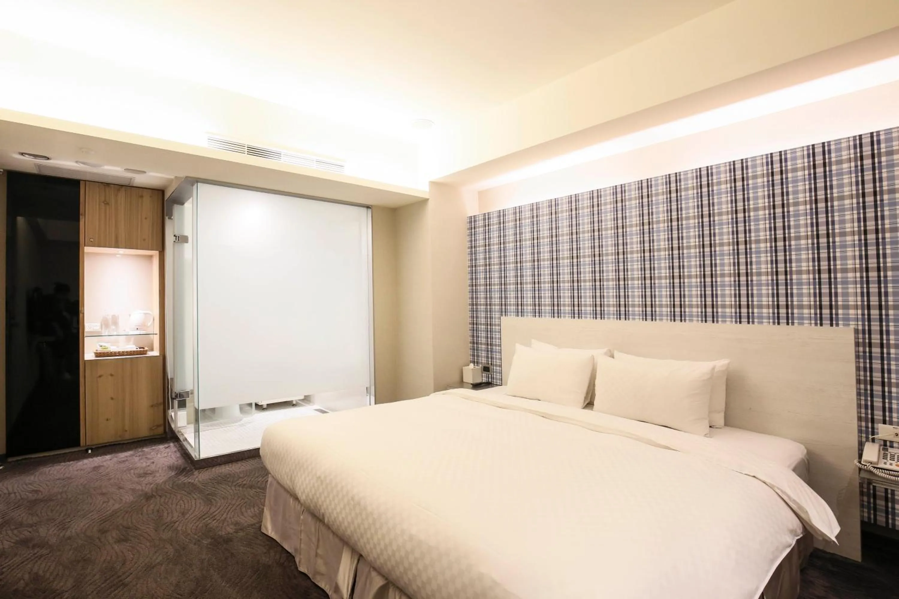 Photo of the whole room, Bed in Dandy Hotel-Daan Park Branch