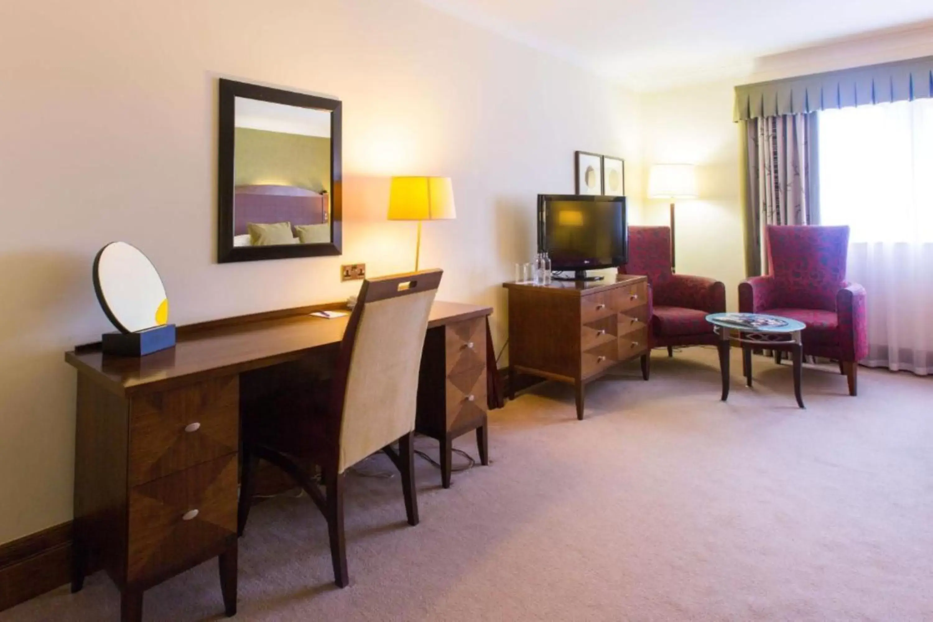 Bedroom, TV/Entertainment Center in Dunston Hall Hotel, Spa & Golf Resort