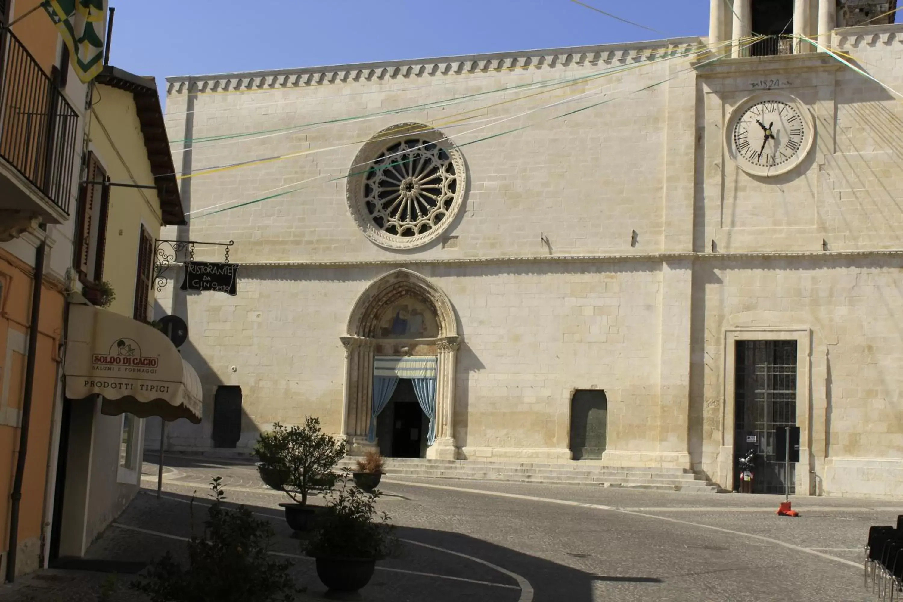 City view, Facade/Entrance in La Locanda di Gino