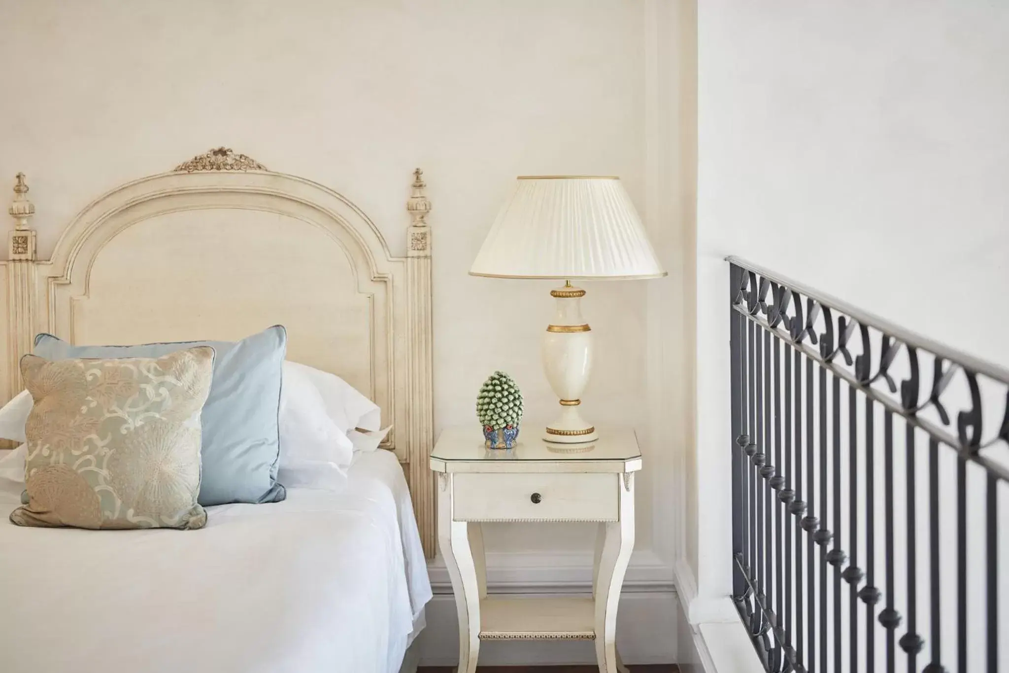 Bedroom, Bed in Grand Hotel Timeo, A Belmond Hotel, Taormina