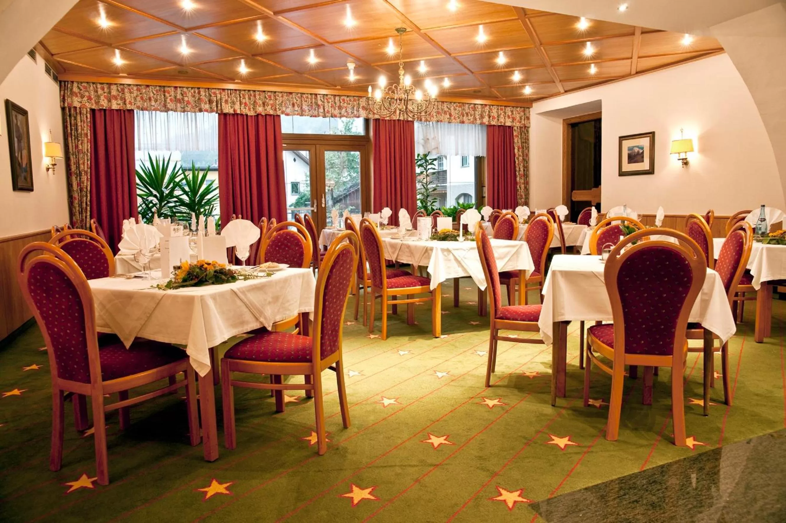 Restaurant/places to eat in Hotel-Garni Stern - bed & breakfast & more