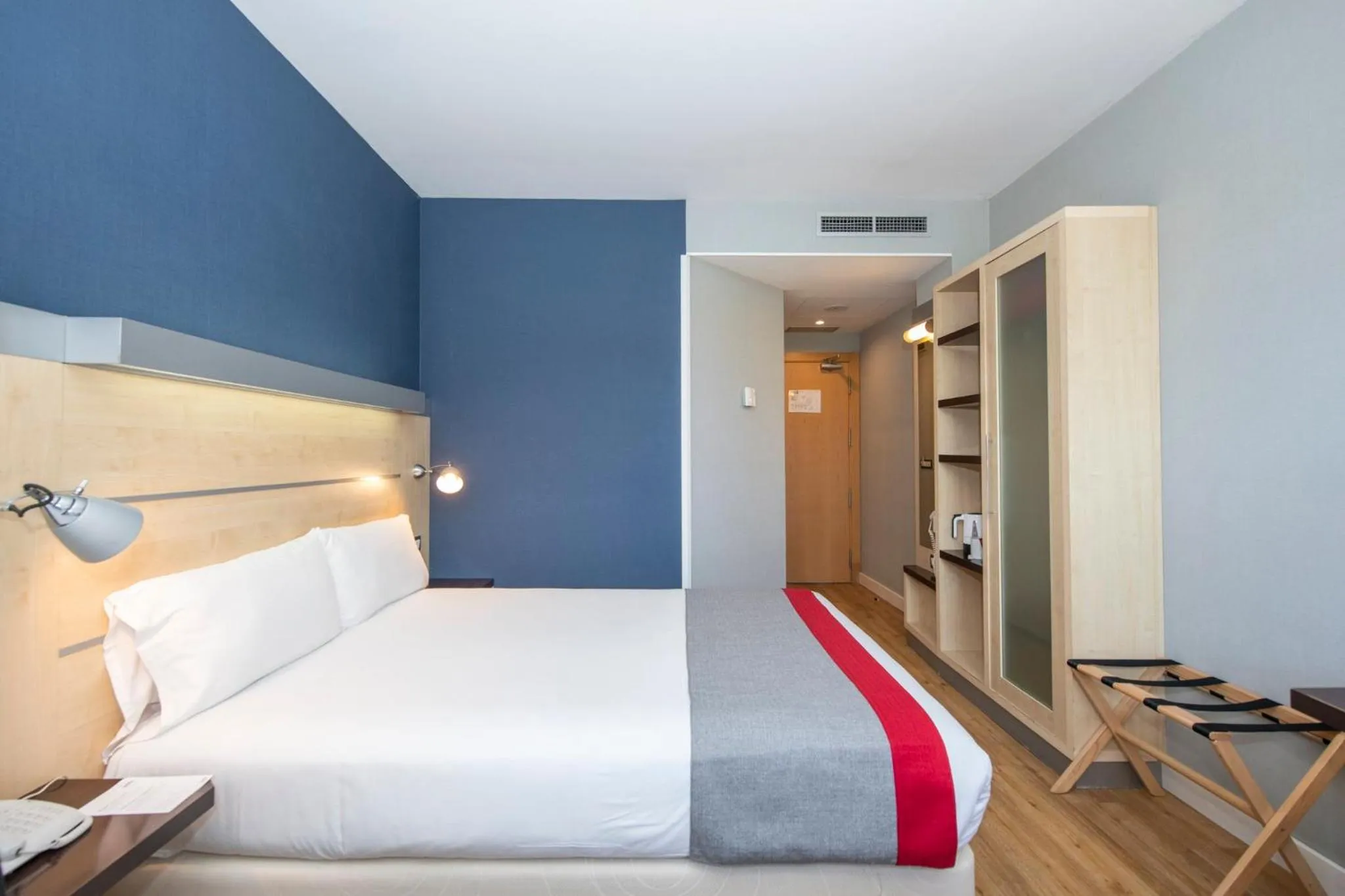 Photo of the whole room, Bed in Holiday Inn Express Barcelona - Montmeló by IHG